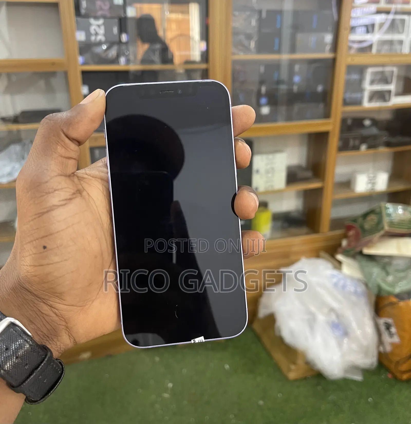 Apple iPhone 12 64 GB Purple