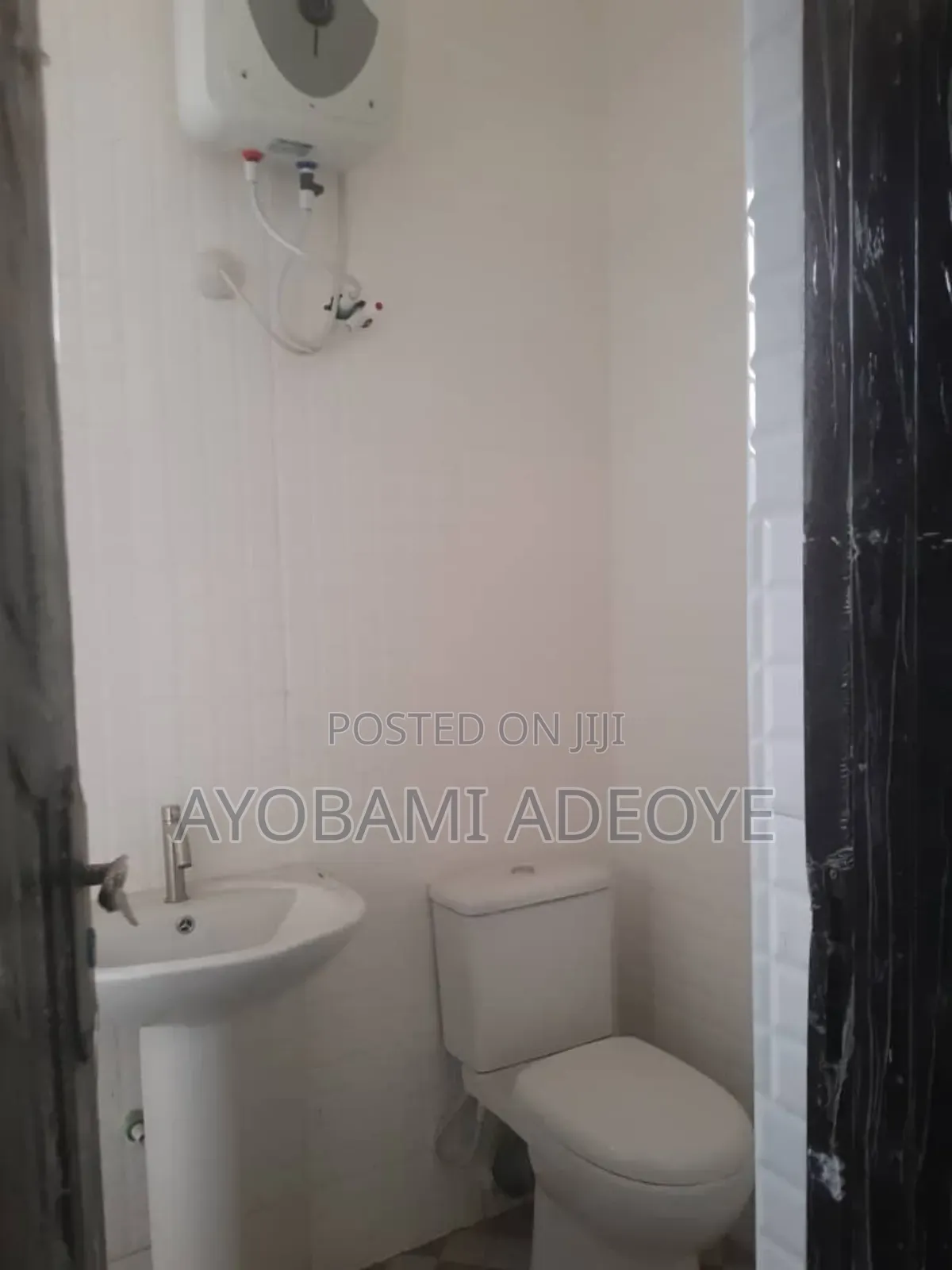2bdrm Apartment in Oribanwa Phase 2, Awoyaya for rent