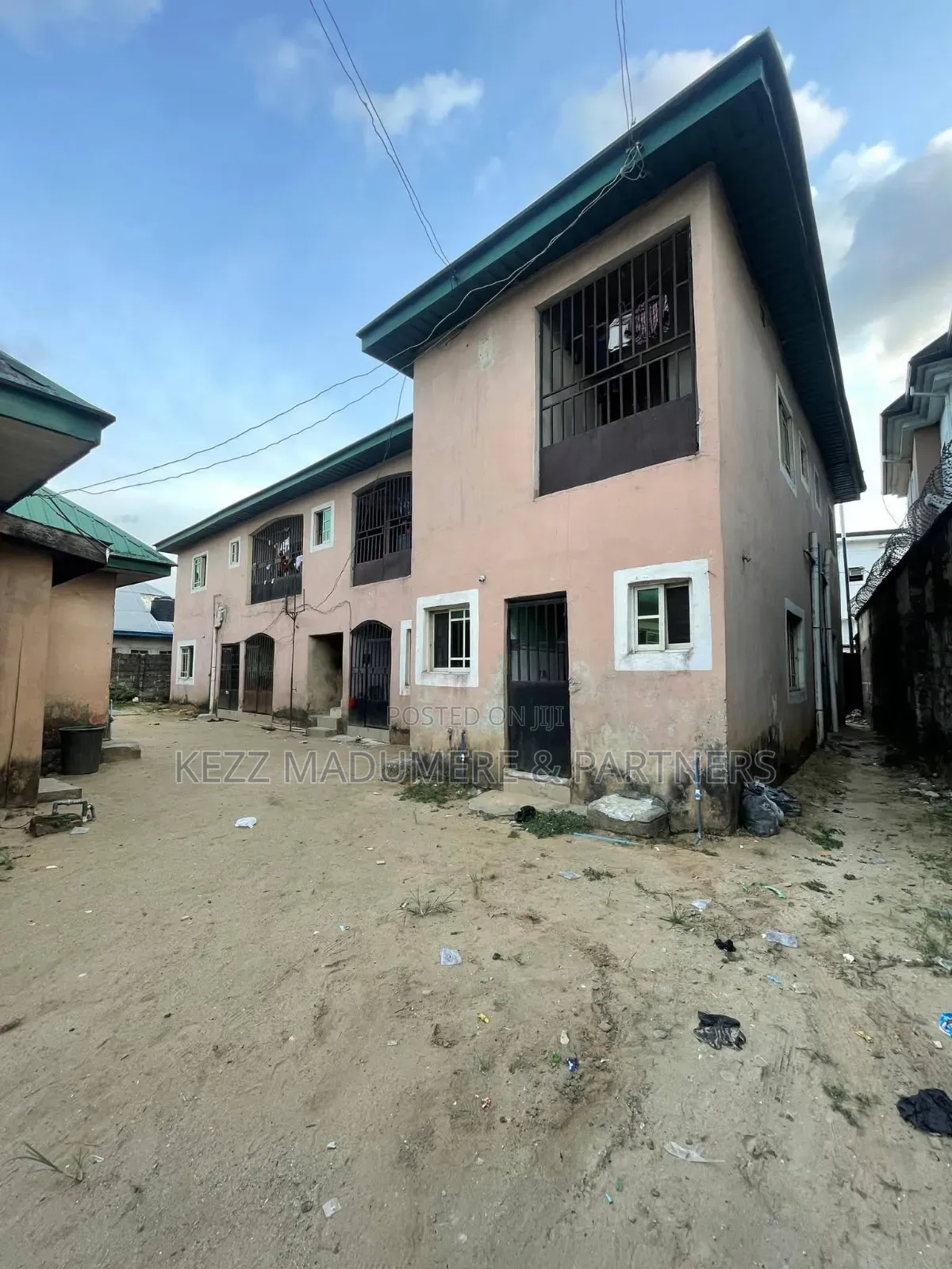 11bdrm Block of Flats in Eneka, Port, Obio-Akpor for sale