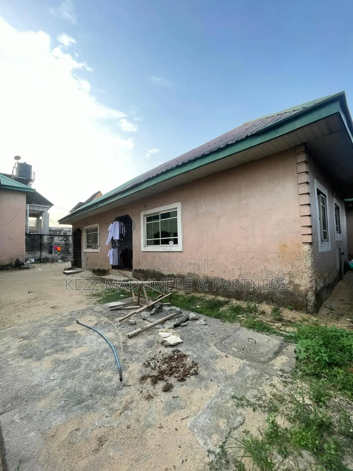 11bdrm Block of Flats in Eneka, Port, Obio-Akpor for sale