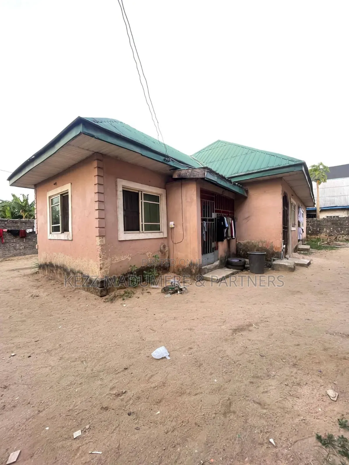11bdrm Block of Flats in Eneka, Port, Obio-Akpor for sale