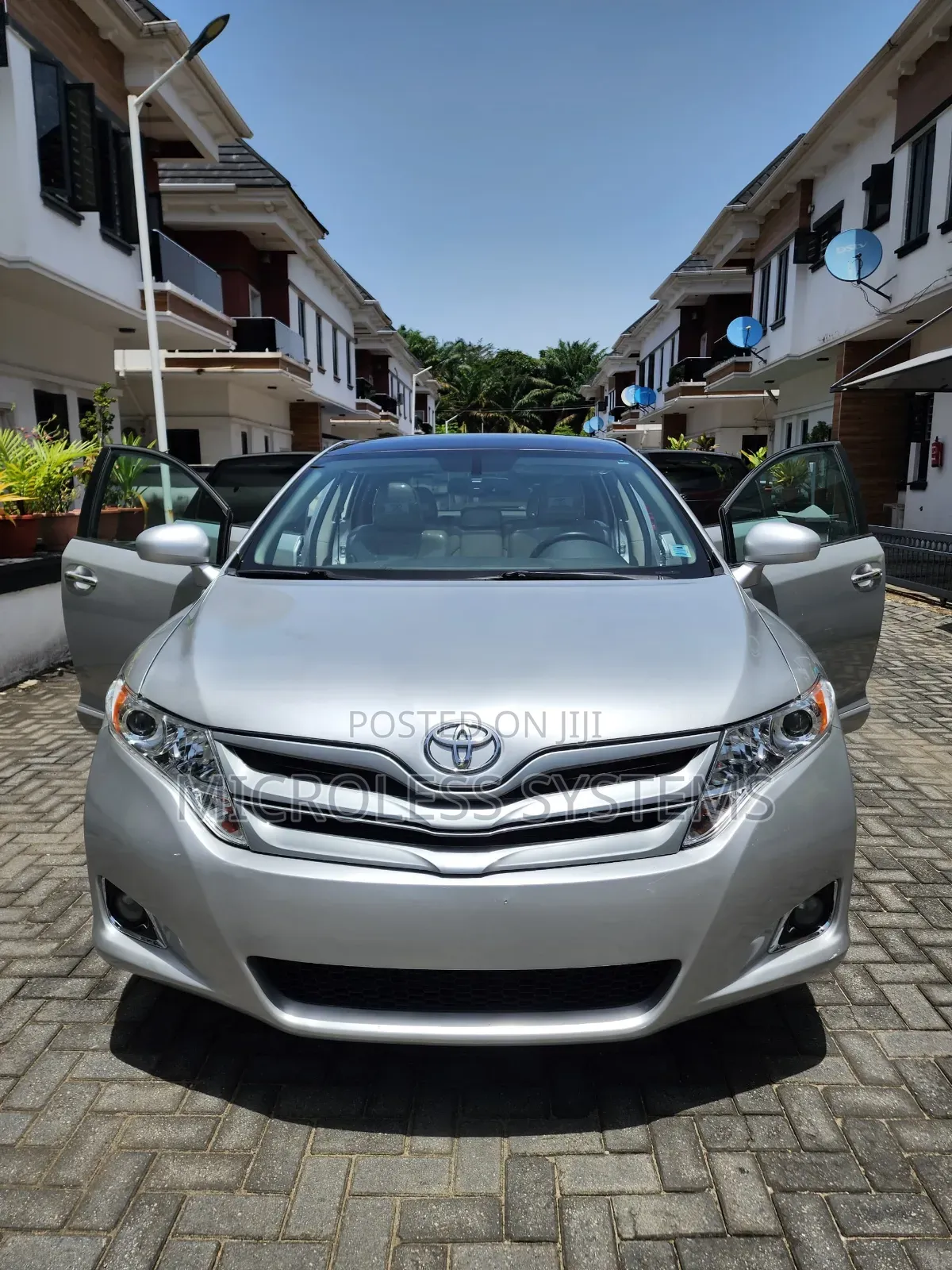 Toyota Venza 2010 Silver