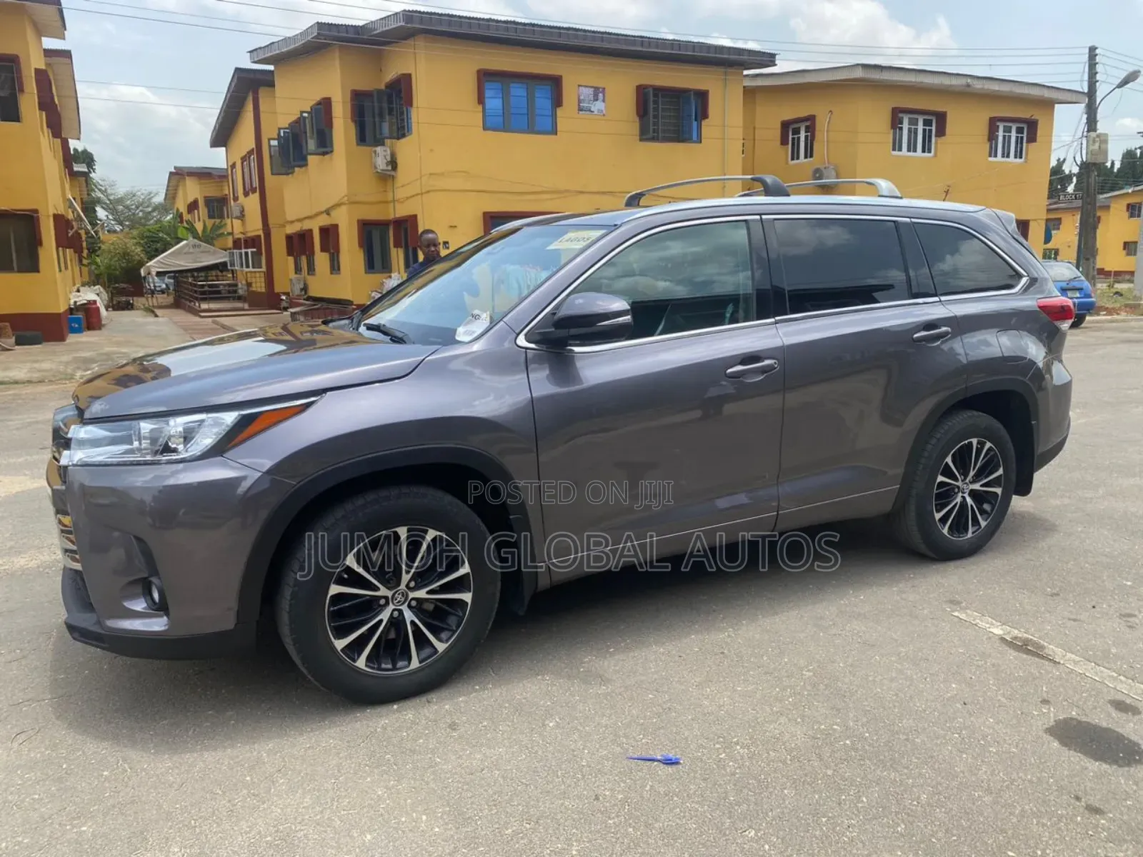 Toyota Highlander XLE 4x2 V6 (3.5L 6cyl 8A) 2018 Gray