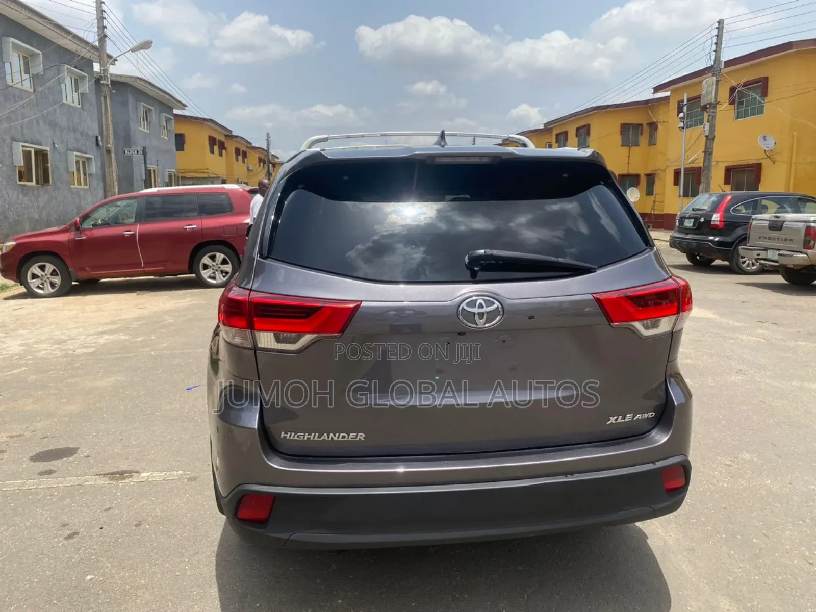 Toyota Highlander XLE 4x2 V6 (3.5L 6cyl 8A) 2018 Gray