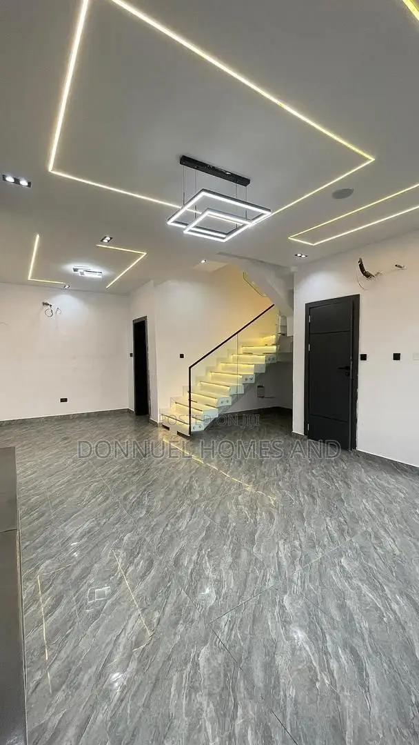 4bdrm Duplex in Ajah for sale