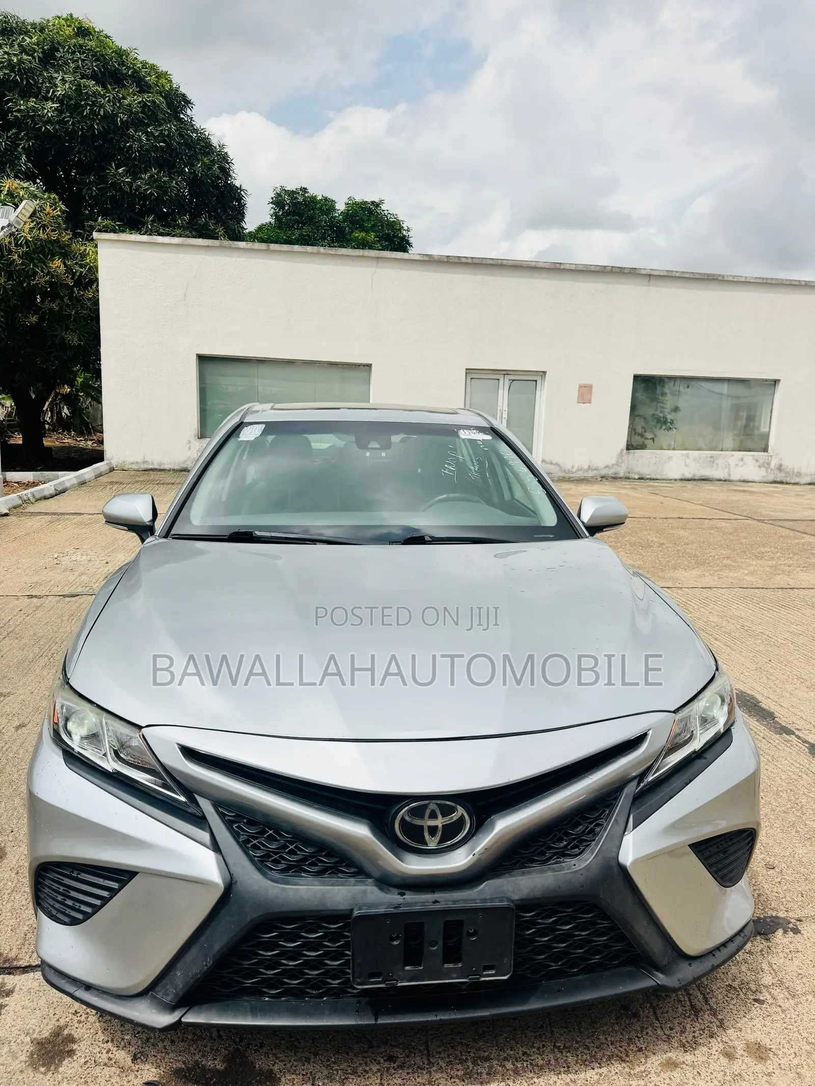 Toyota Camry SE (2.5L 4cyl 8A) 2019 Silver