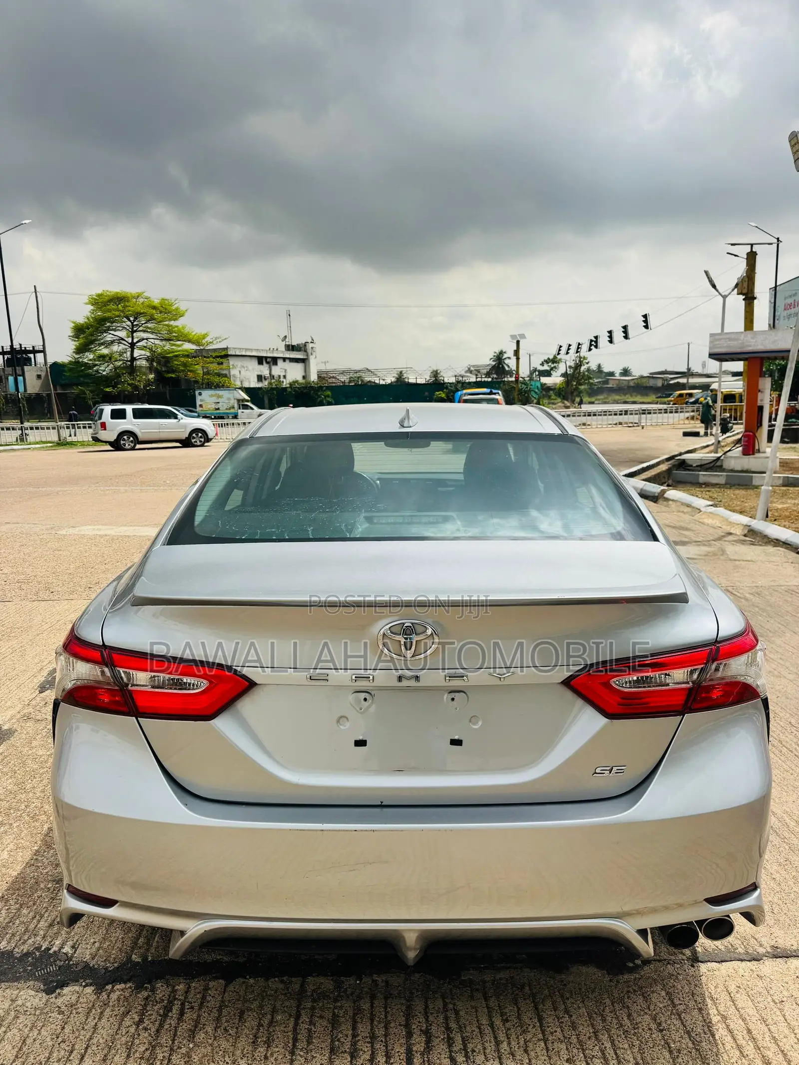Toyota Camry SE (2.5L 4cyl 8A) 2019 Silver