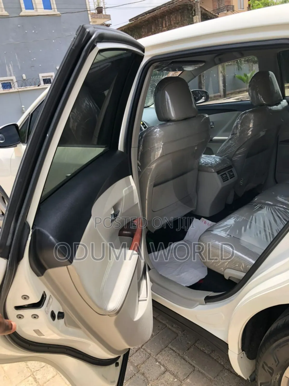 Toyota Venza V6 AWD 2011 White
