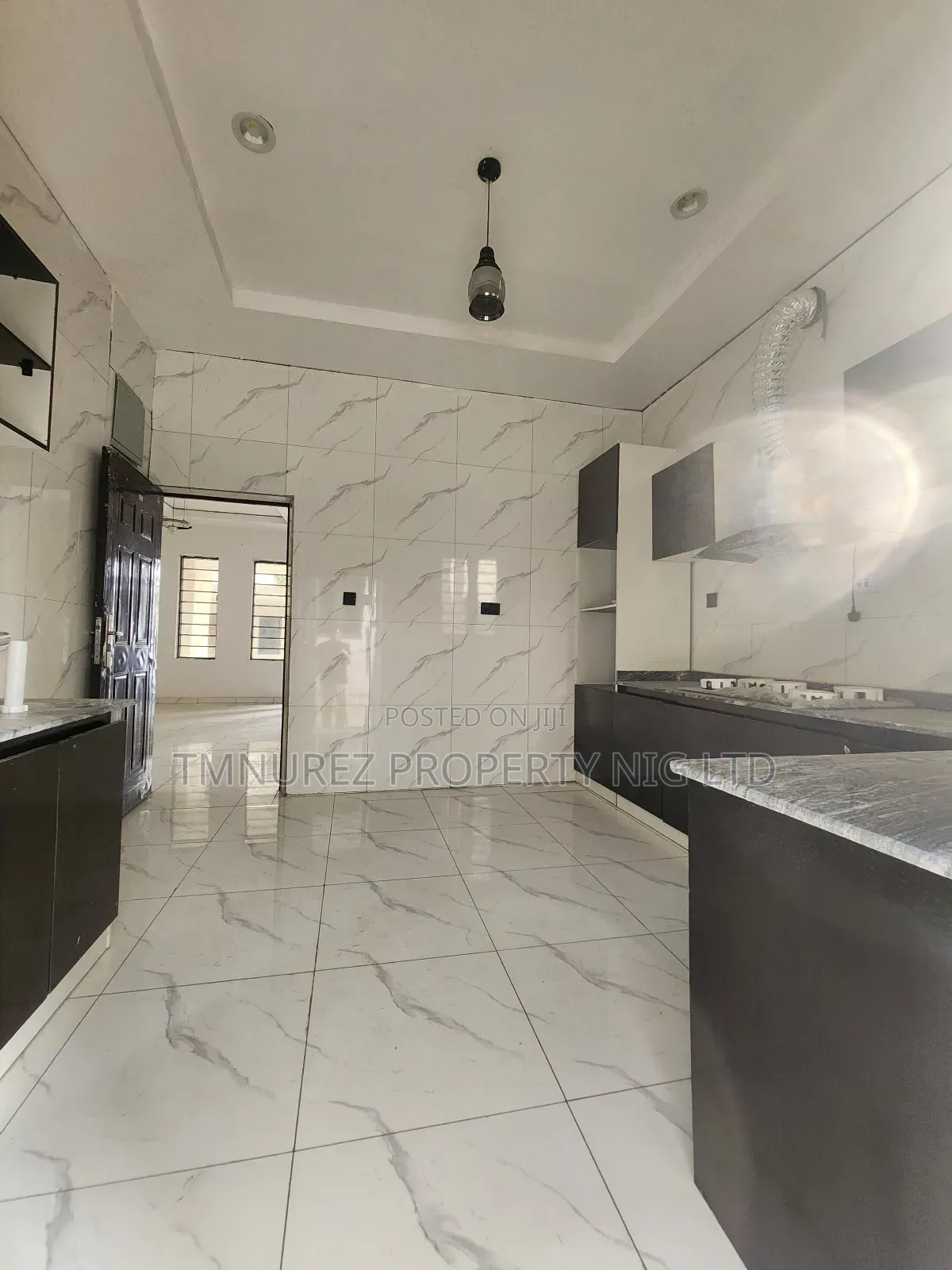 3bdrm Duplex in General Paint, Lekki Gardens Estate for sale