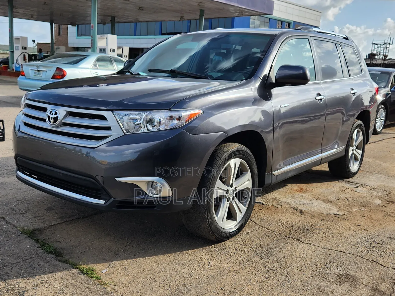 Toyota Highlander Limited 3.5L 2WD 2013 Gray