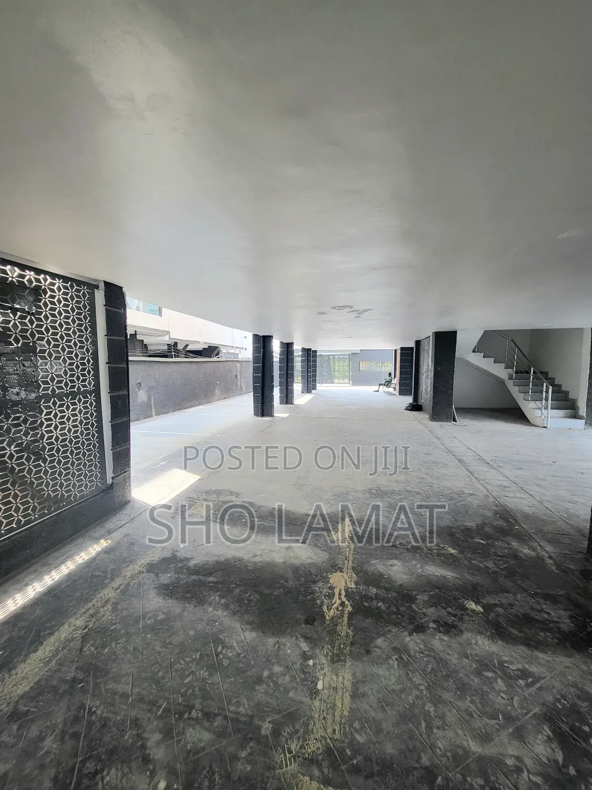 2bdrm Block of Flats in Lekki Phase 1 for sale