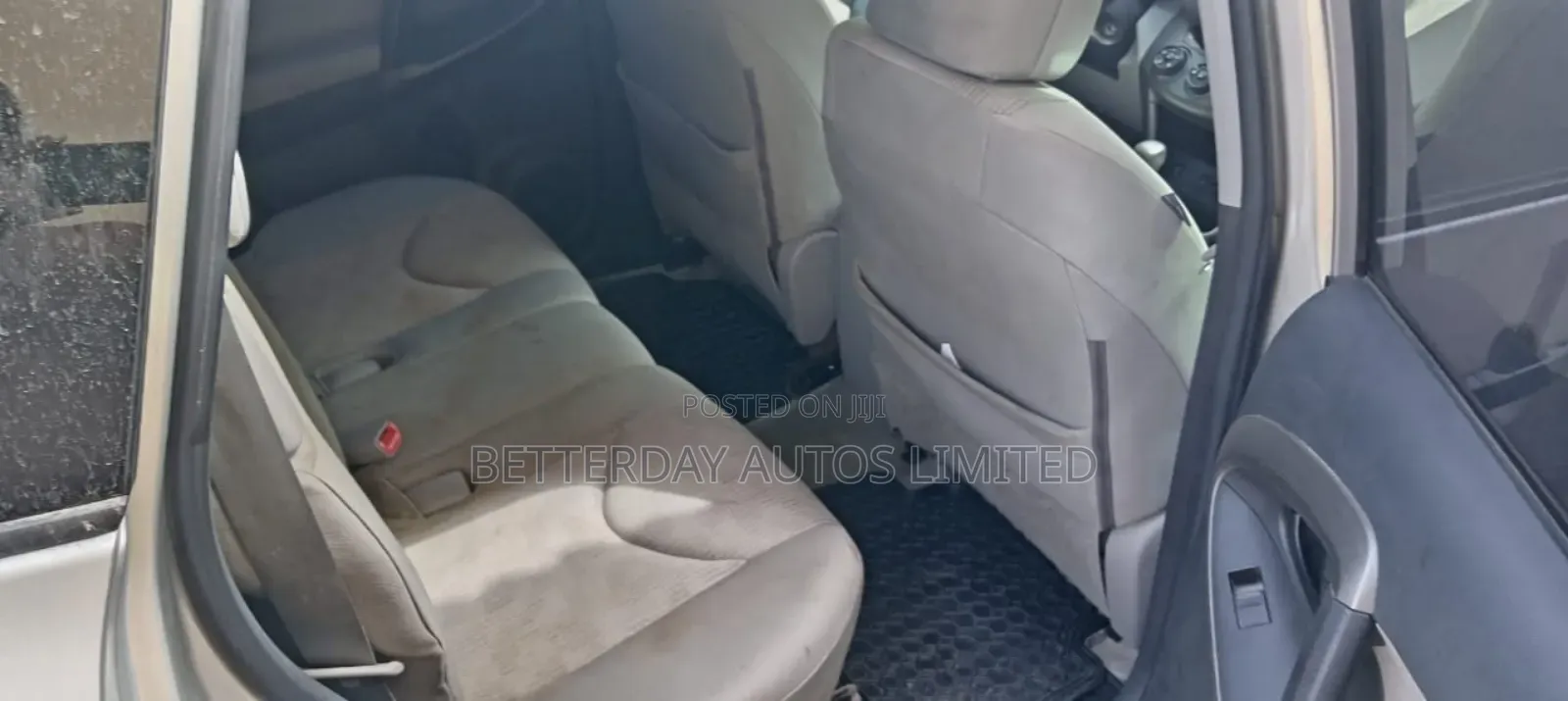 Toyota RAV4 2011 Silver
