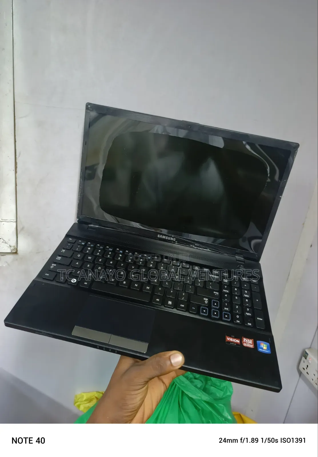 Laptop Samsung NP305V5A 8GB AMD A6 HDD 320GB