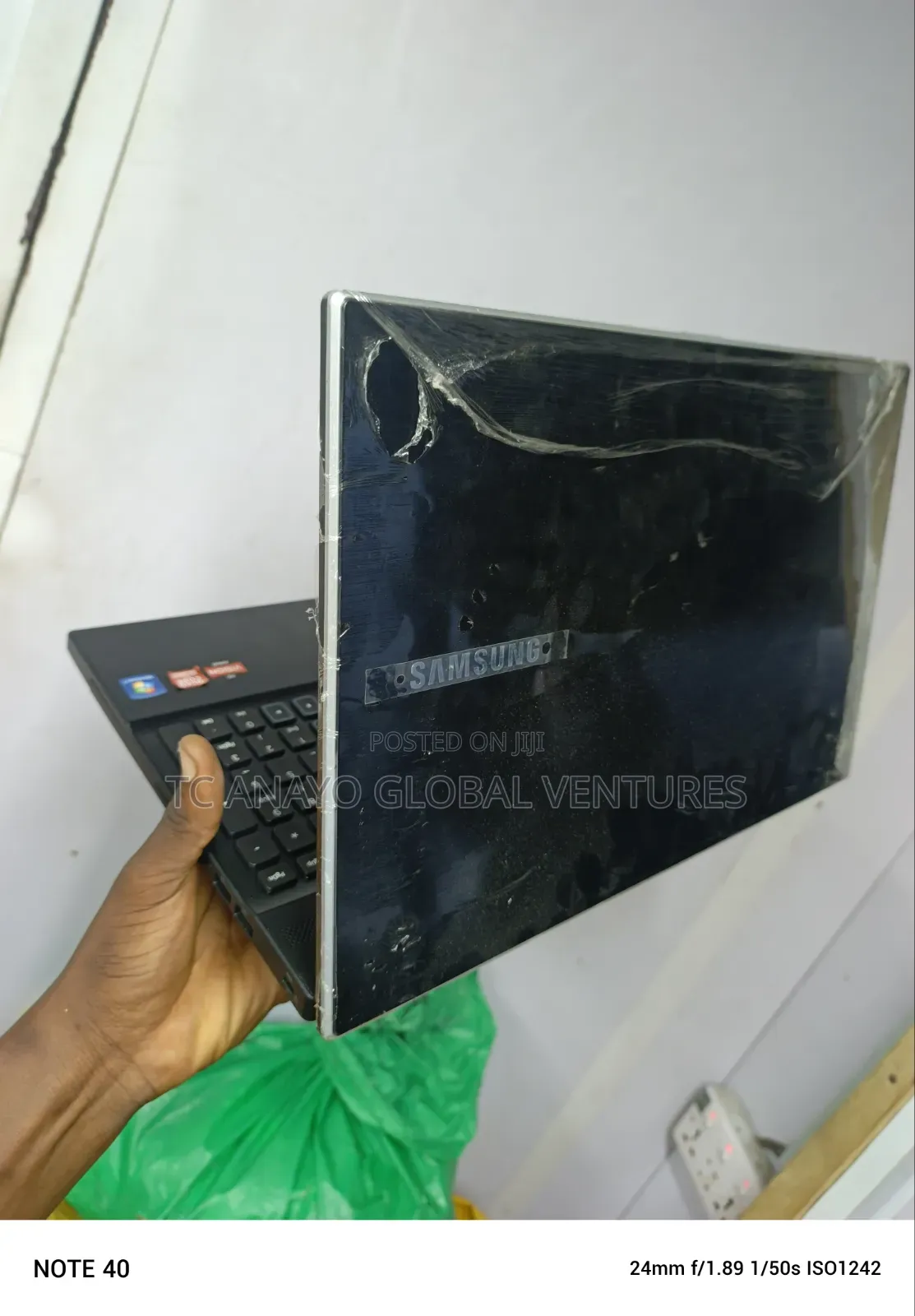 Laptop Samsung NP305V5A 8GB AMD A6 HDD 320GB