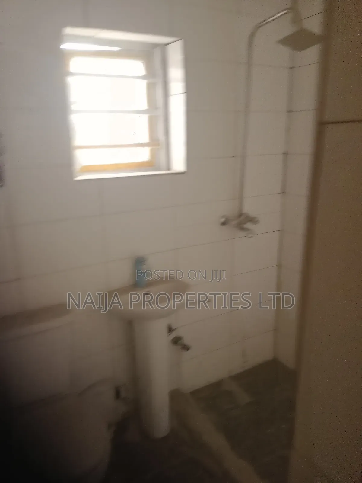 3bdrm Apartment in Oribanwa, Awoyaya for rent