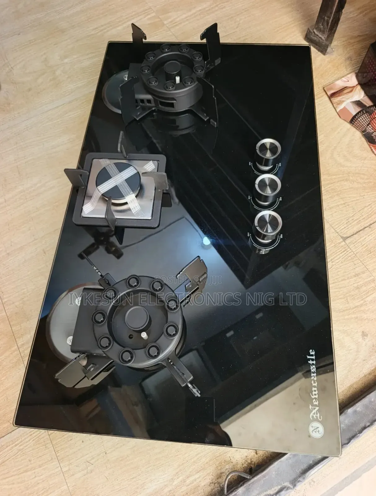 Original Newcastle Inbuilt Cabinet 3 Burners Flips Up Gas Cooker Hob