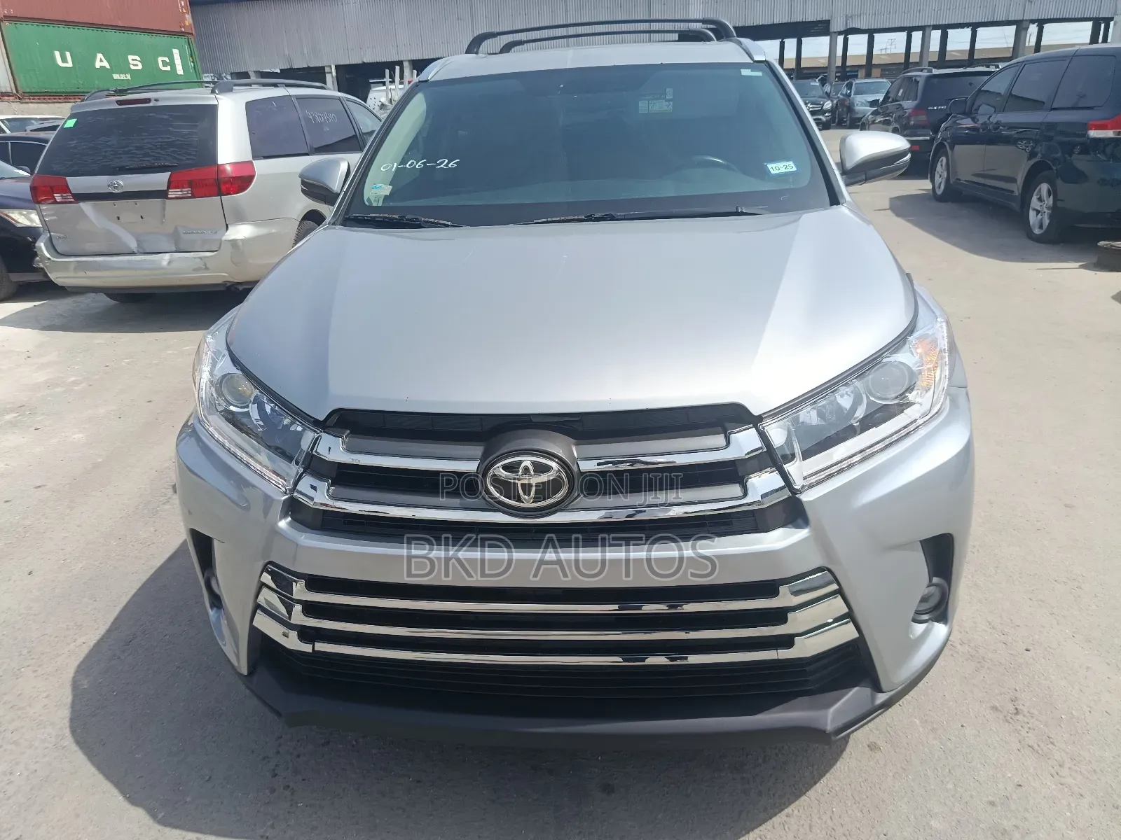 Toyota Highlander XLE 4dr SUV (3.5L 6cyl 6A) 2015 Silver