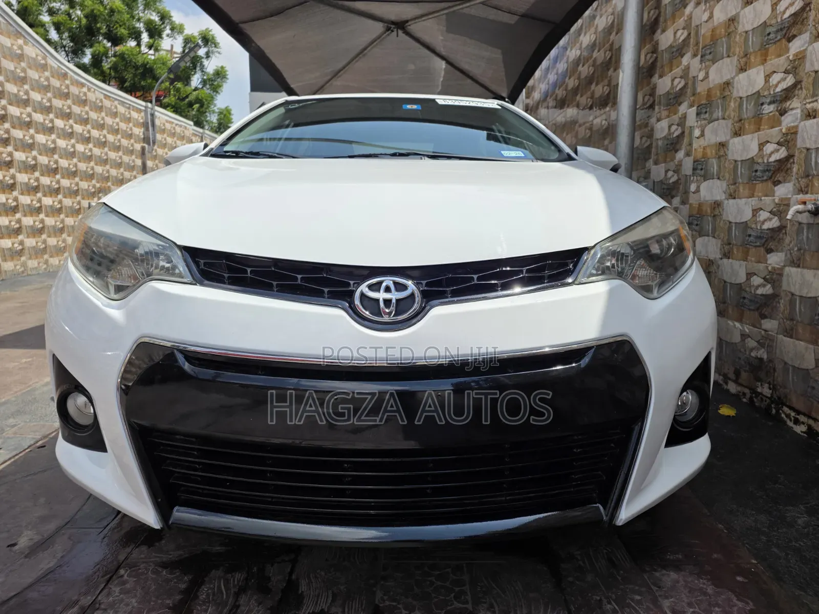 Toyota Corolla S Plus 4dr Sedan (1.8L 4cyl CVT) 2015 White