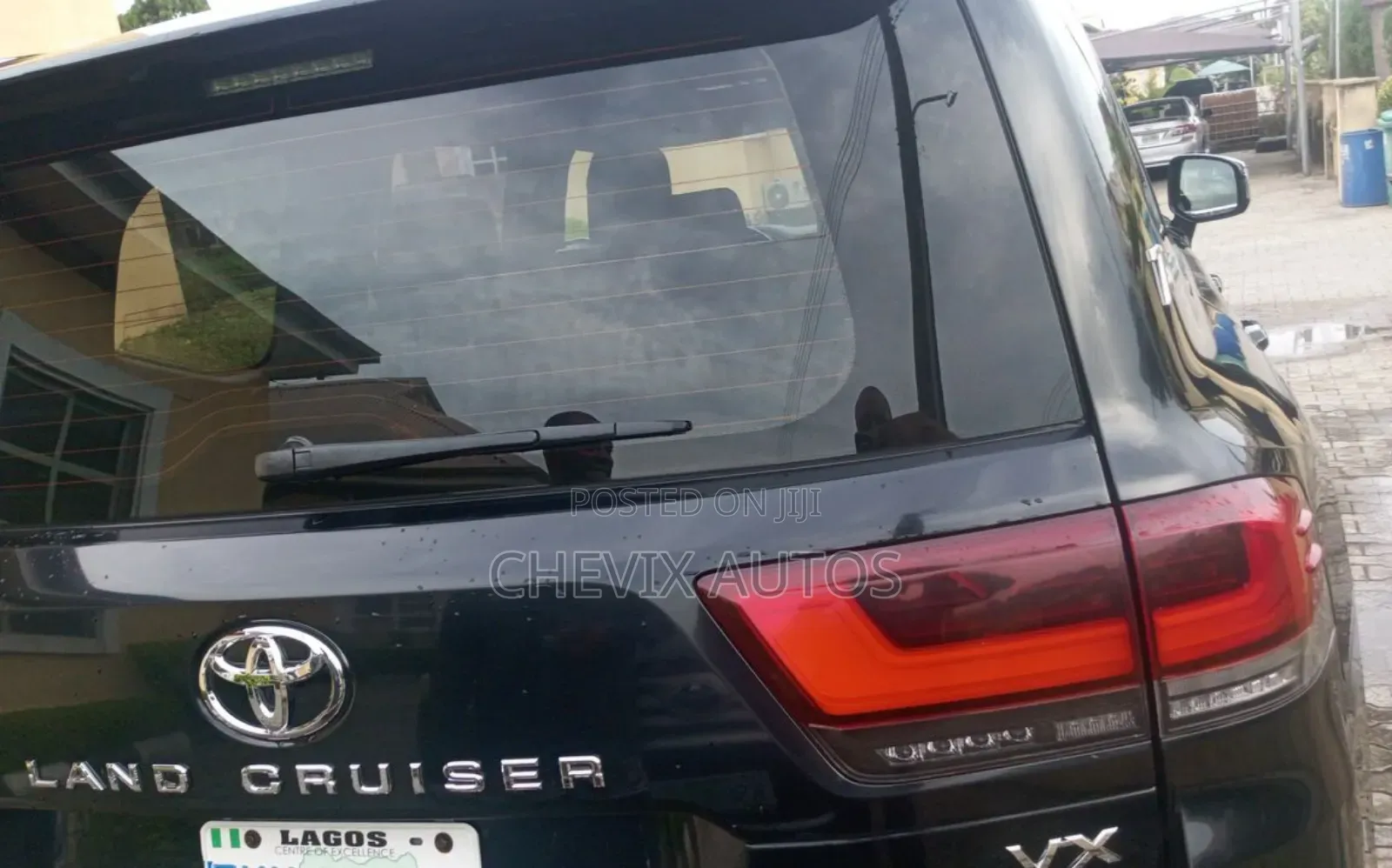 Toyota Land Cruiser J300 4.0 2022 Black