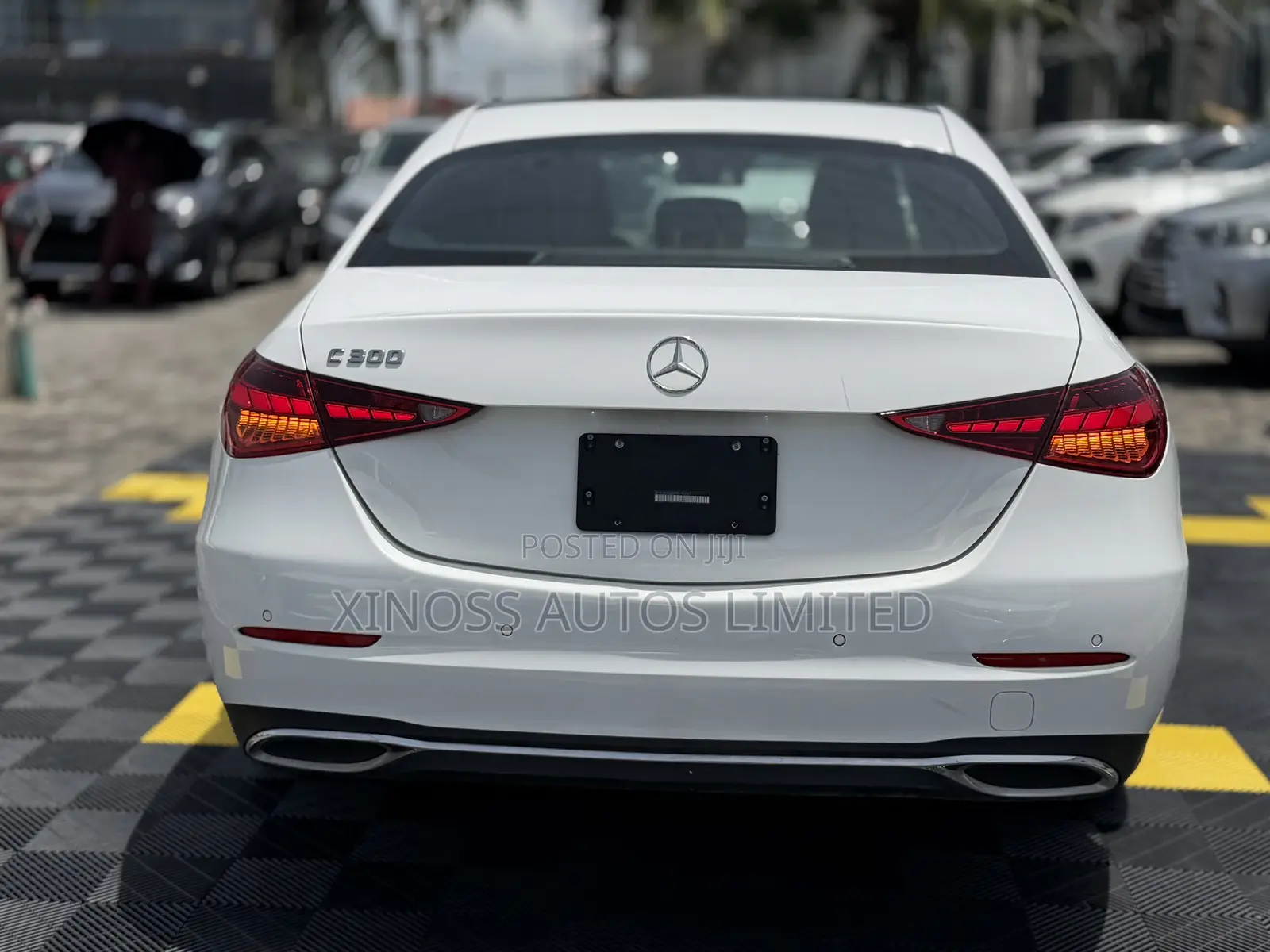 Mercedes-Benz C300 2024 White