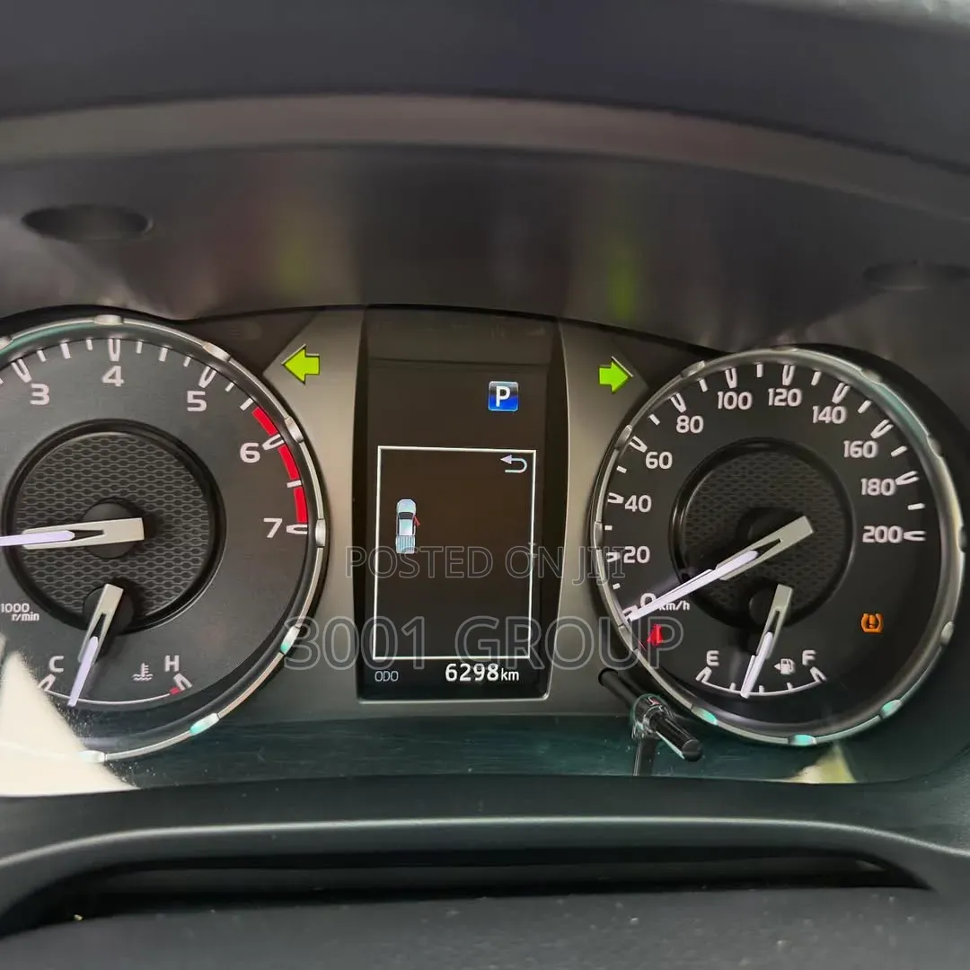 Toyota Hilux 2022 Black