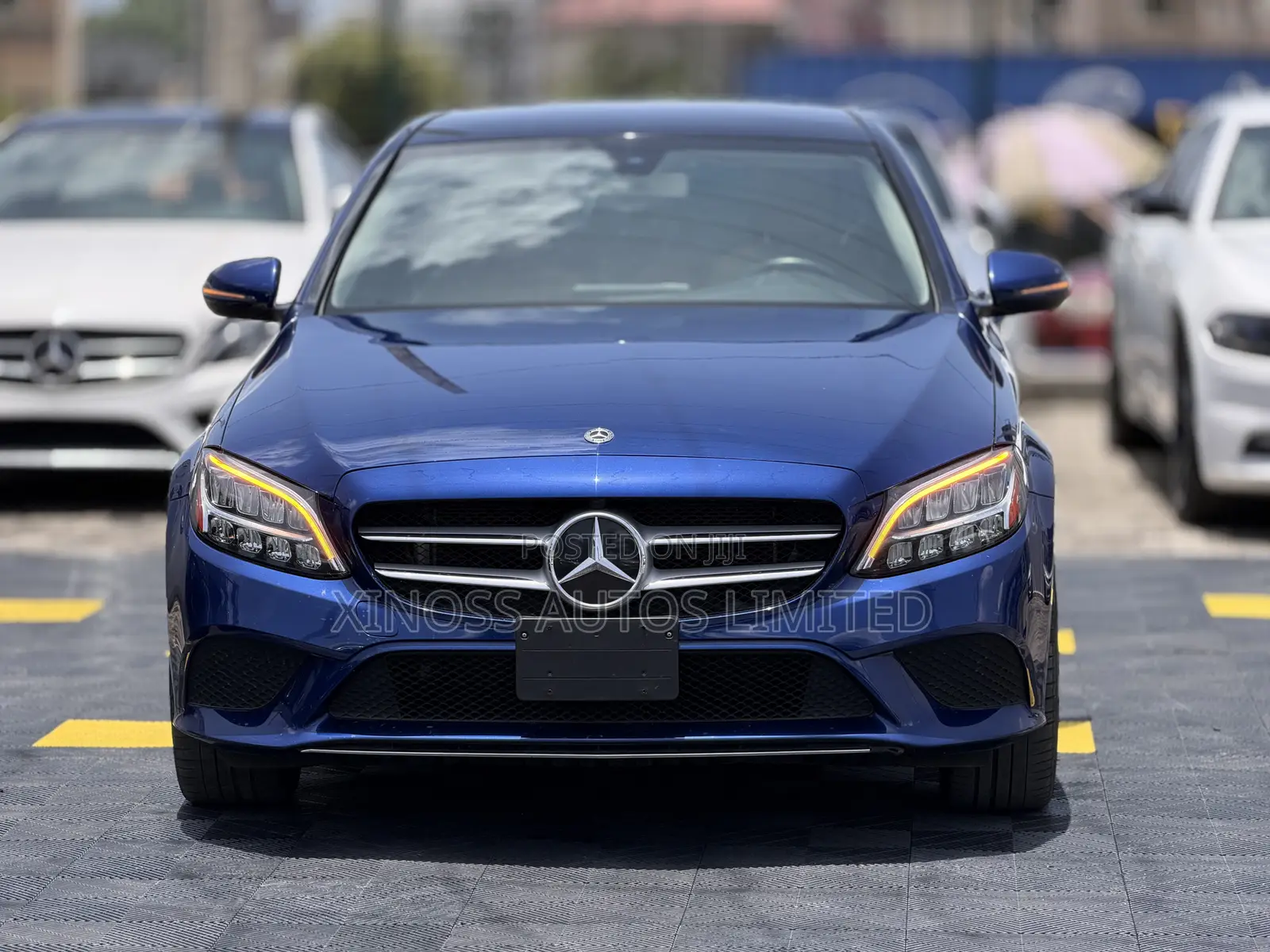 Mercedes-Benz C300 2020 Blue