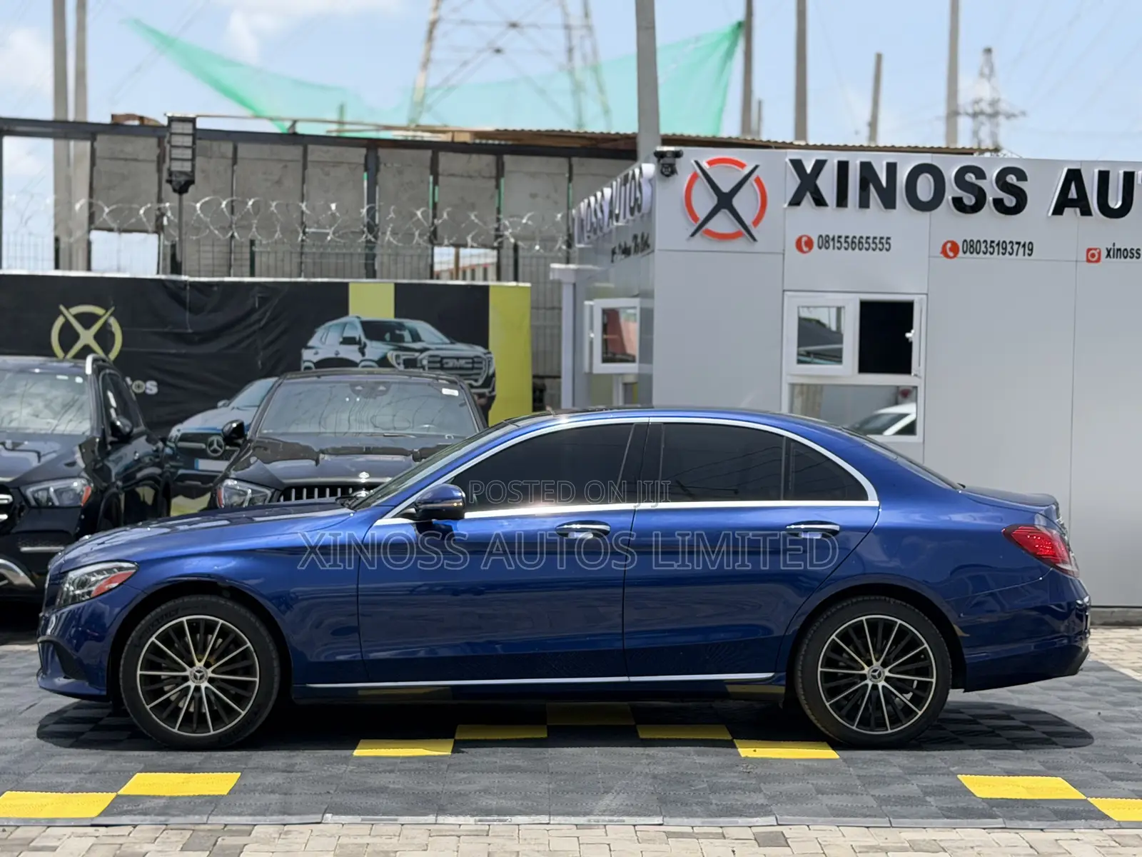 Mercedes-Benz C300 2020 Blue