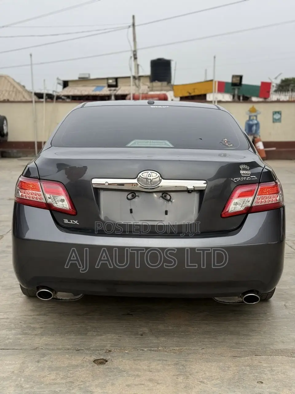 Toyota Camry XLE V6 4dr Sedan (3.5L 6cyl 6AM) 2010 Gray