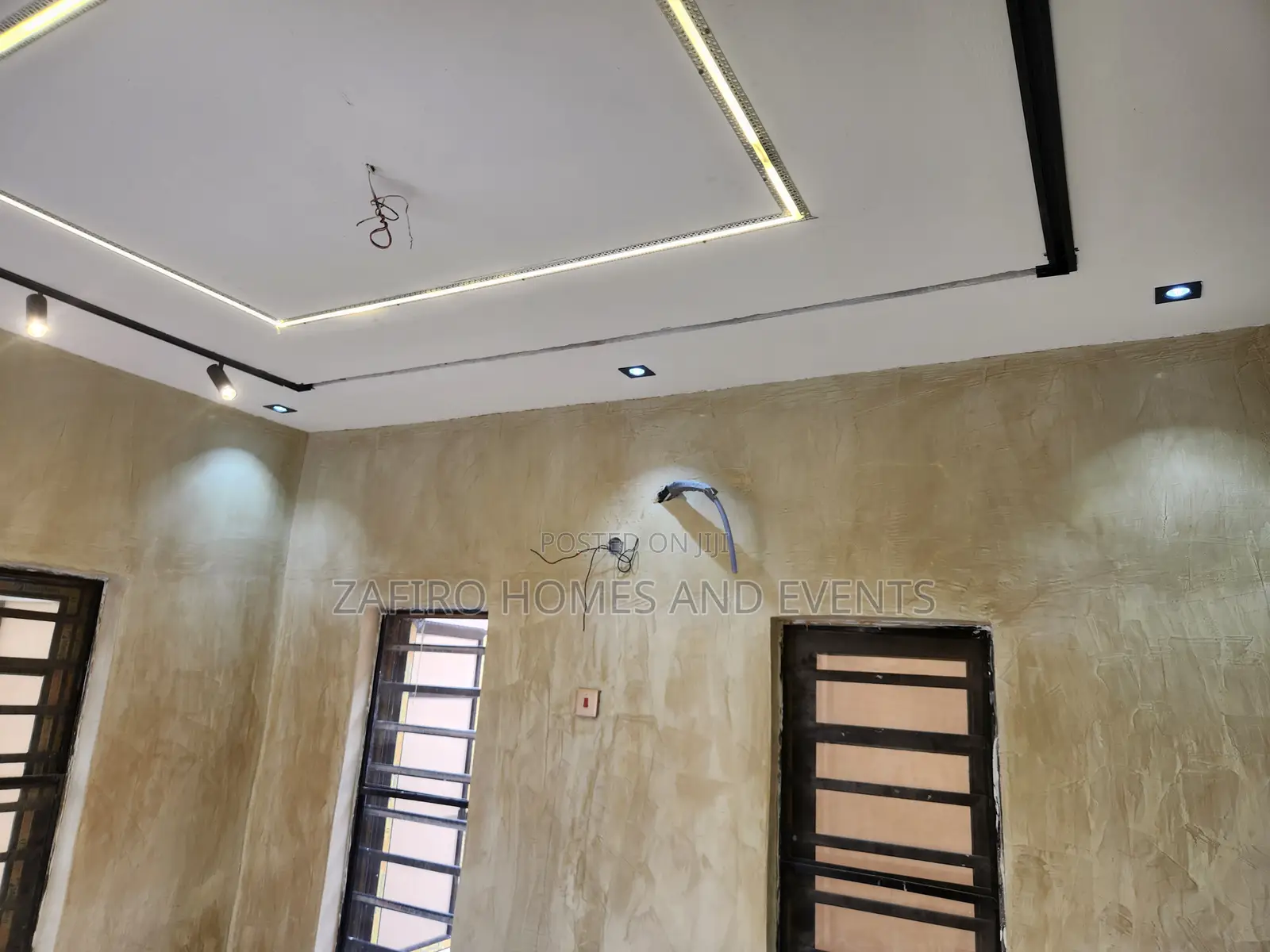 5bdrm Duplex in Ore Ofe Estate for sale