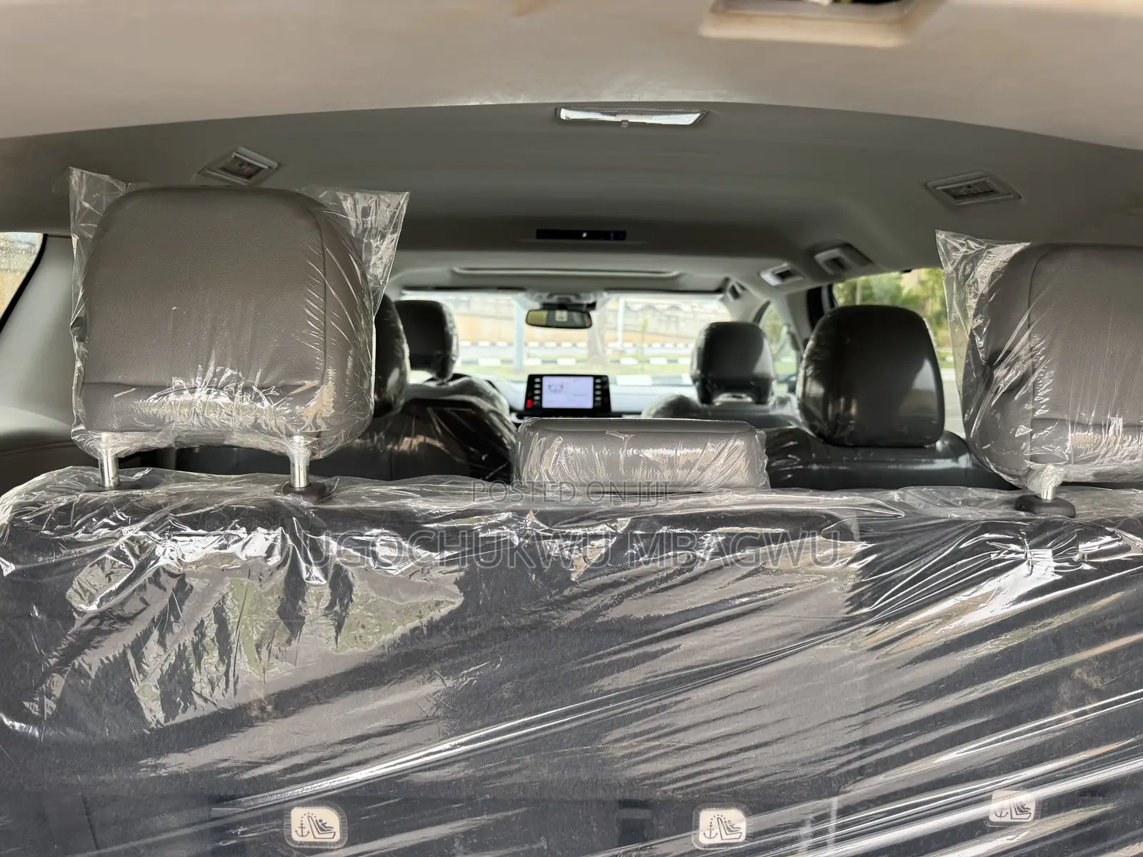 Toyota Sienna XLE Woodland Edition 2022 Silver