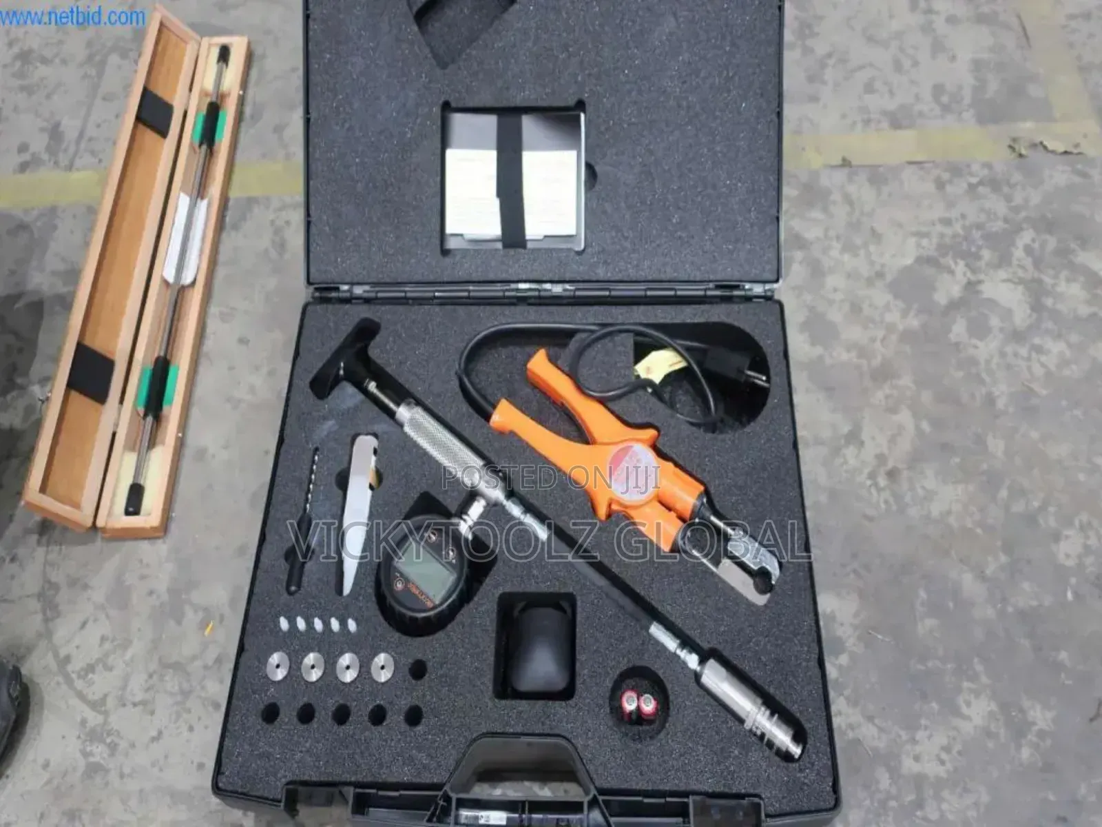 Elcometer 108 Hydraulic Adhesion Tester.