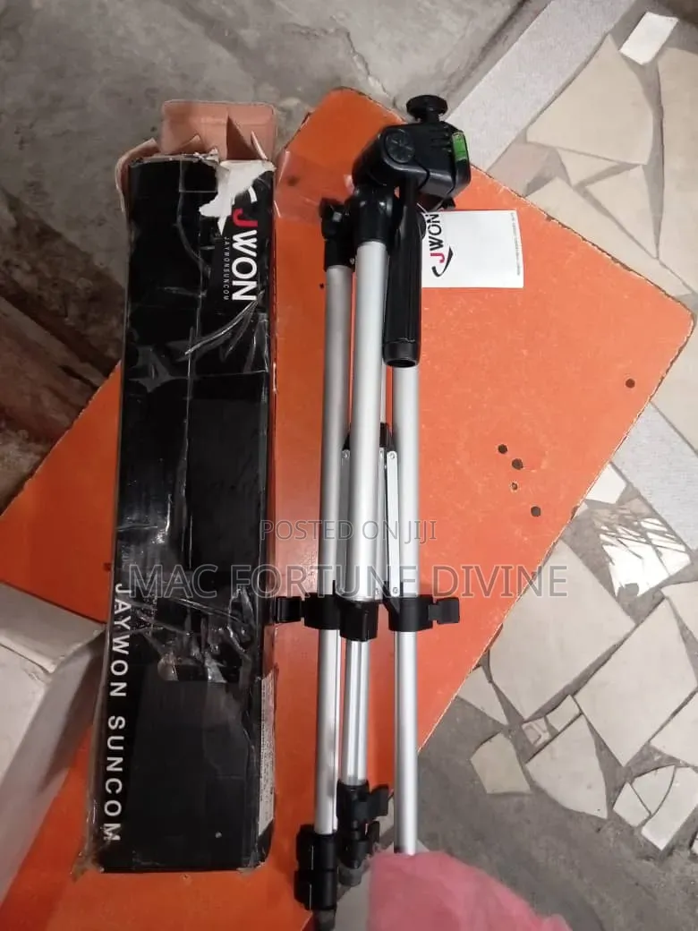 Jaywon Suncom Aluminium Tripod Stand