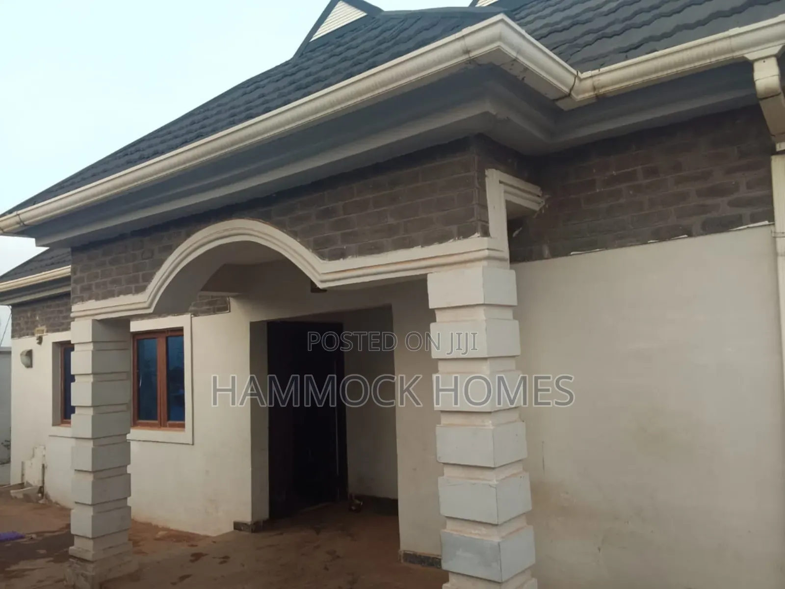3bdrm Bungalow in Okebadan Estate, Akobo for sale