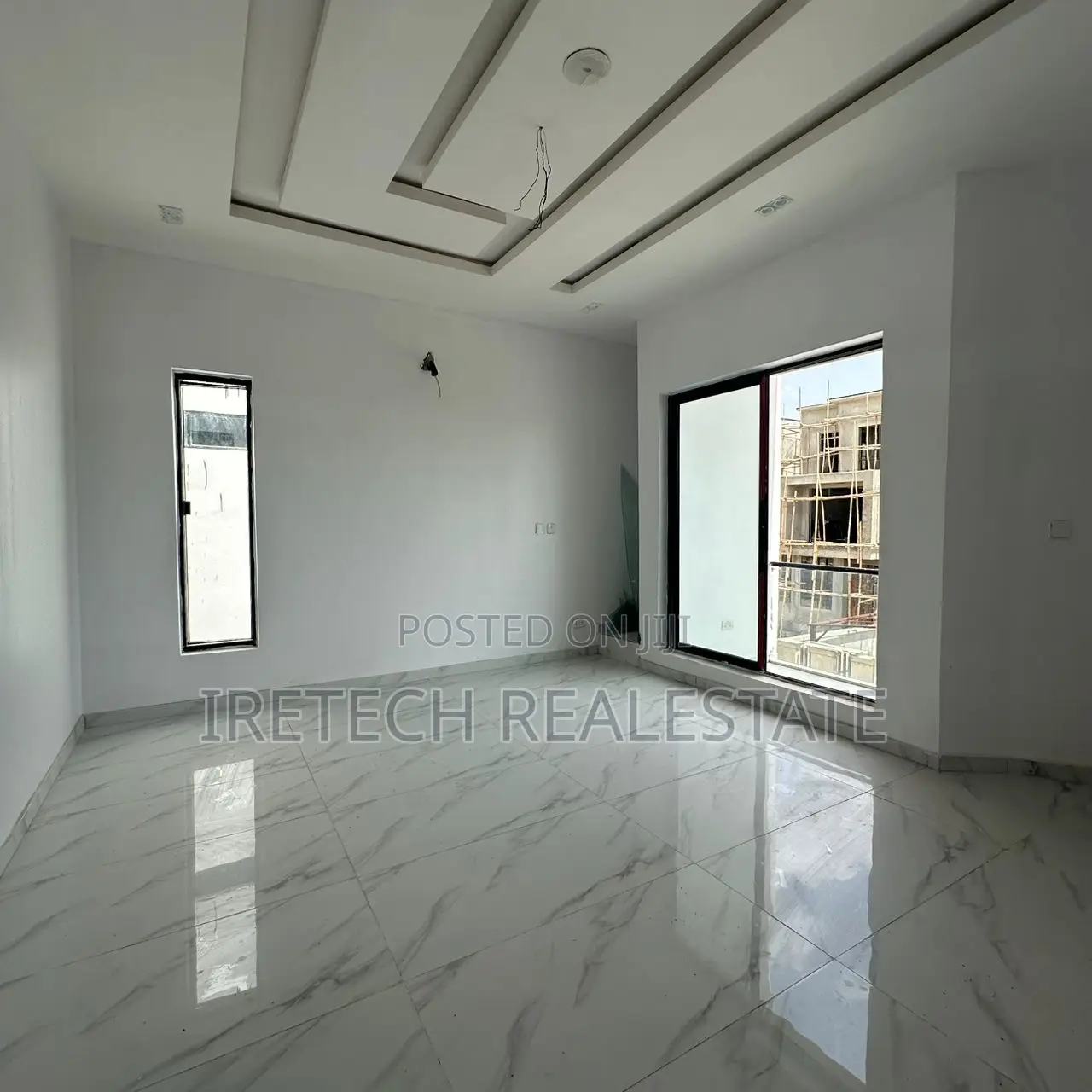 4bdrm Duplex in Gated Estate Chevron for sale