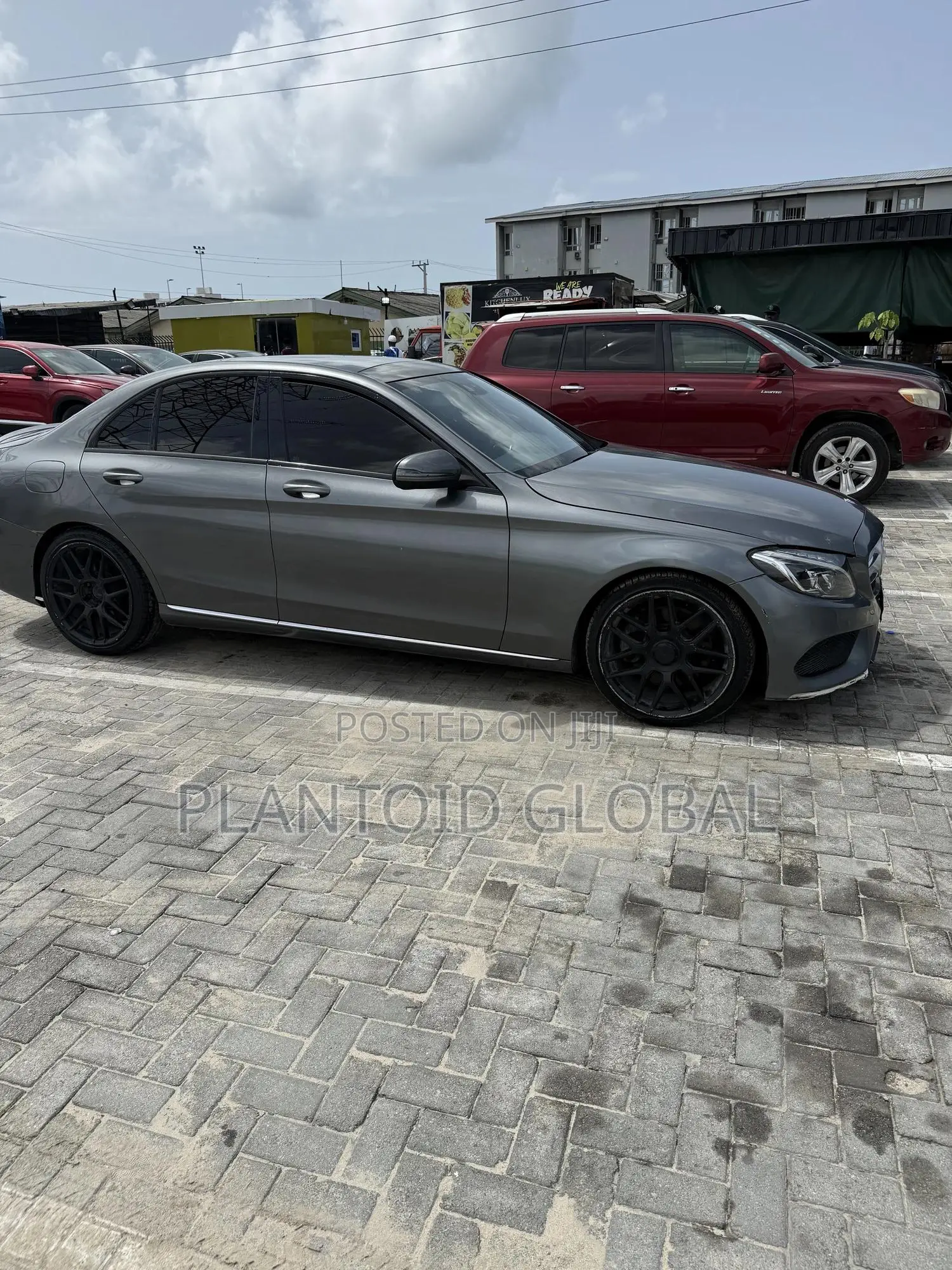 Mercedes-Benz C300 2016 Gray