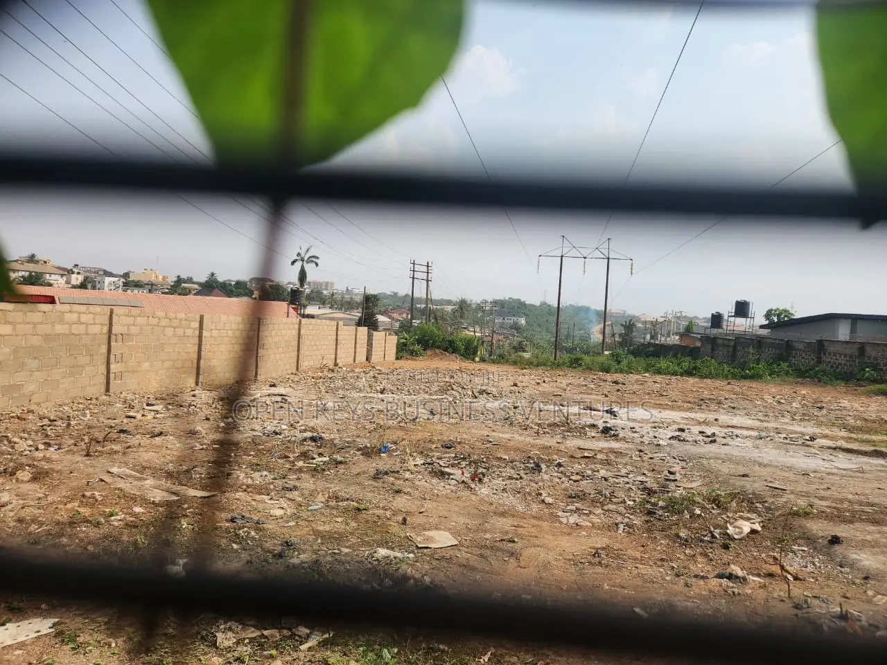 A Mixed-Use 1300sqm Plot Od Land in a Good Environment