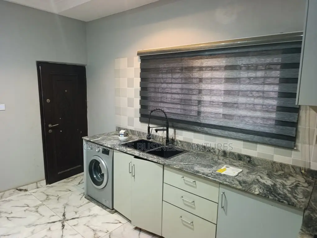 Furnished 5bdrm Duplex in Custom Gate, Oluyole for sale