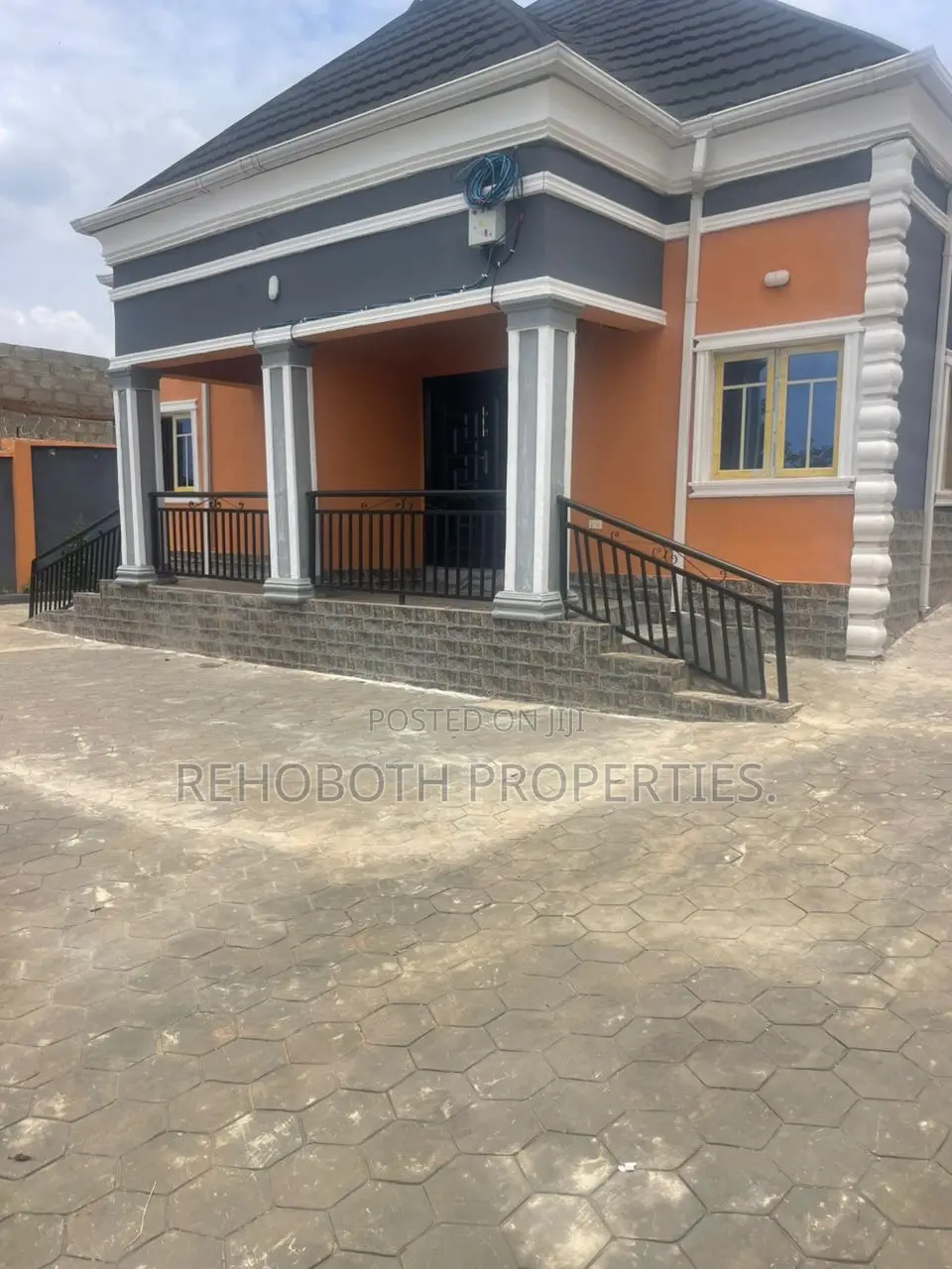 2bdrm Bungalow in Mekun Elebu, Akala Express for rent