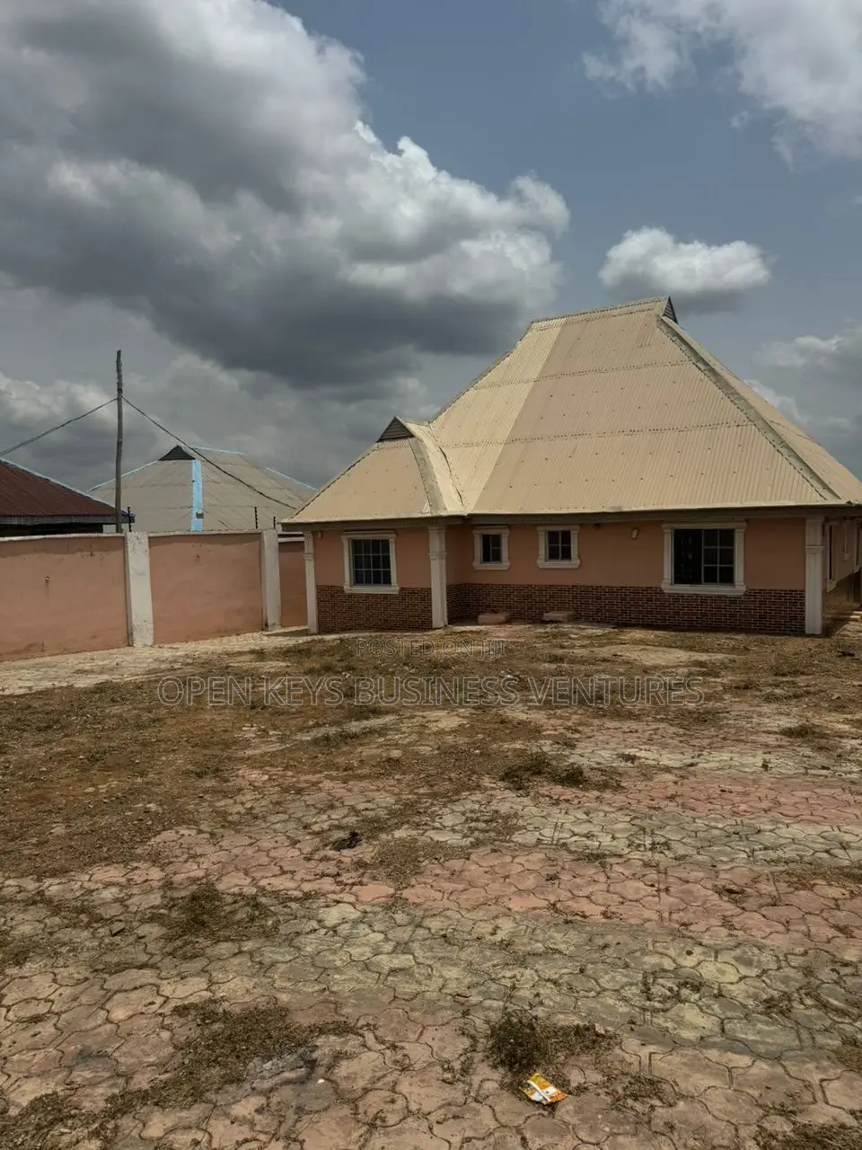 Furnished 3bdrm Bungalow in By Butoal Filling, Omi Adio for sale