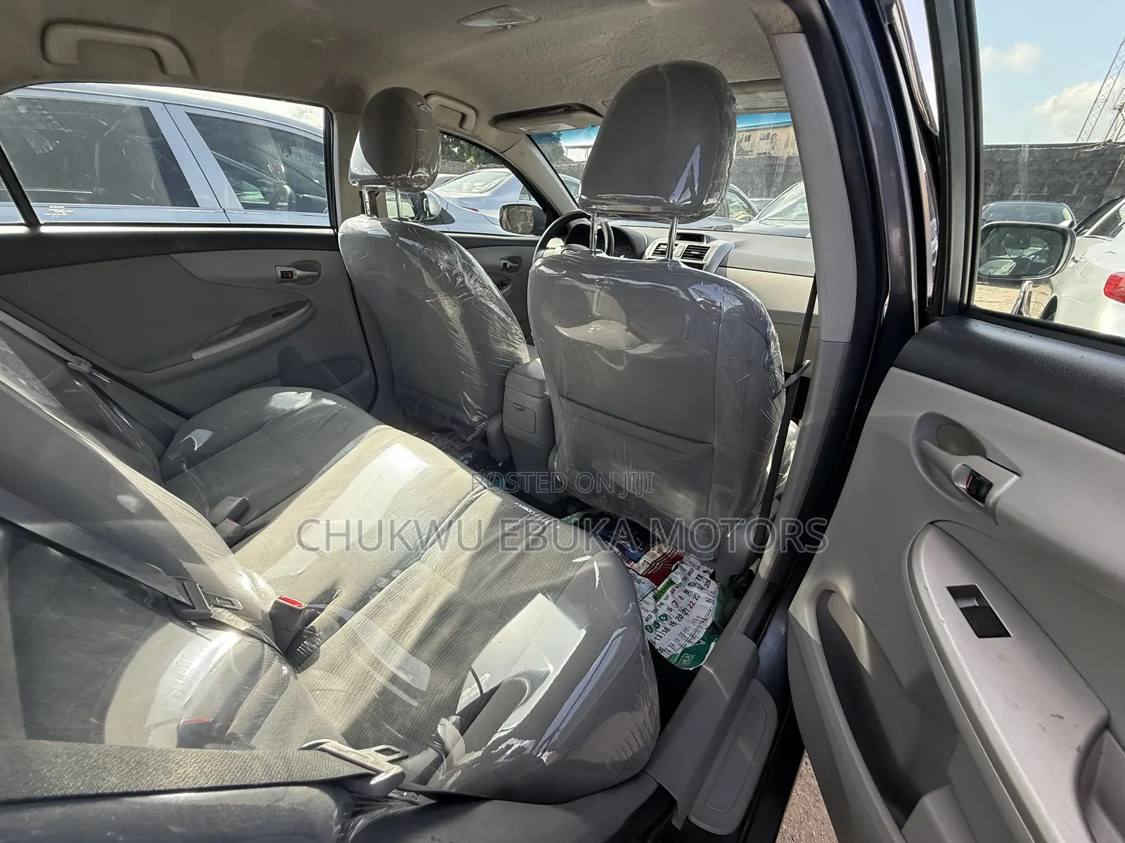 Toyota Corolla LE 4dr Sedan (1.8L 4cyl 4A) 2012 Gray