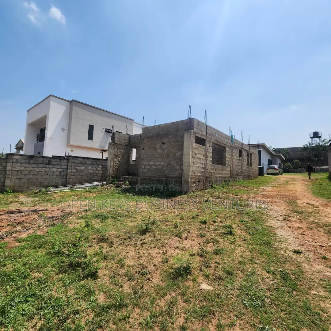 Furnished 4bdrm Duplex in Alalubosa Gra for sale