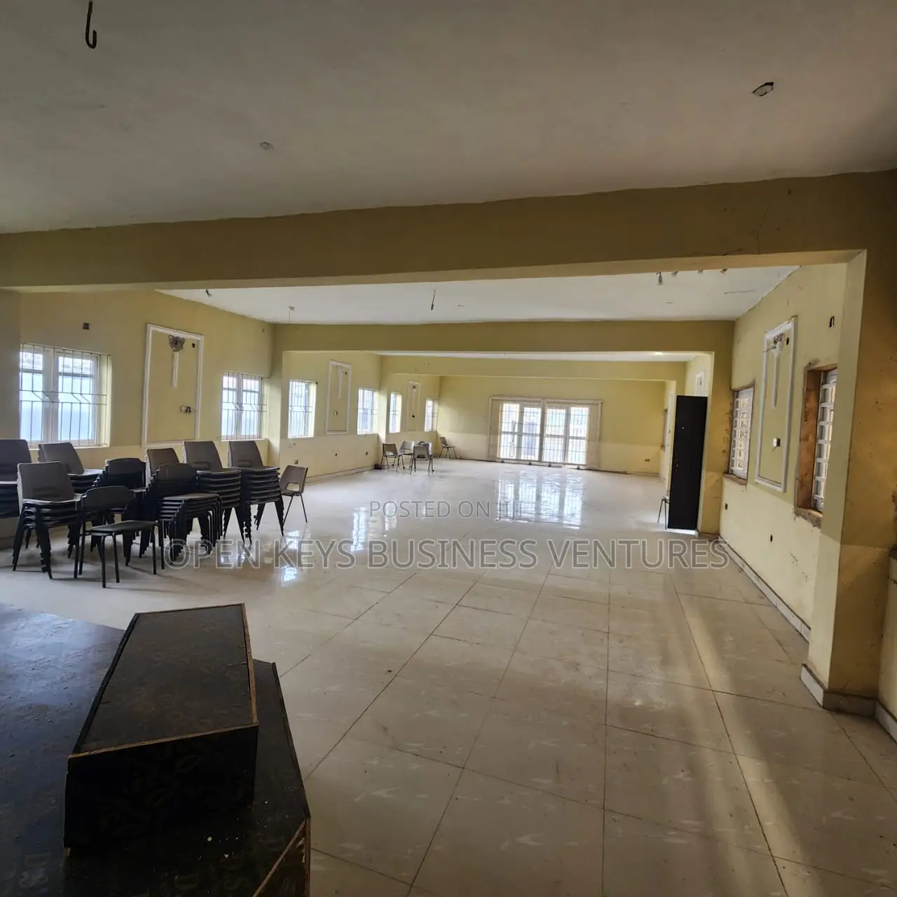 A 17 Classrooms School Building on 4 Plots of Land