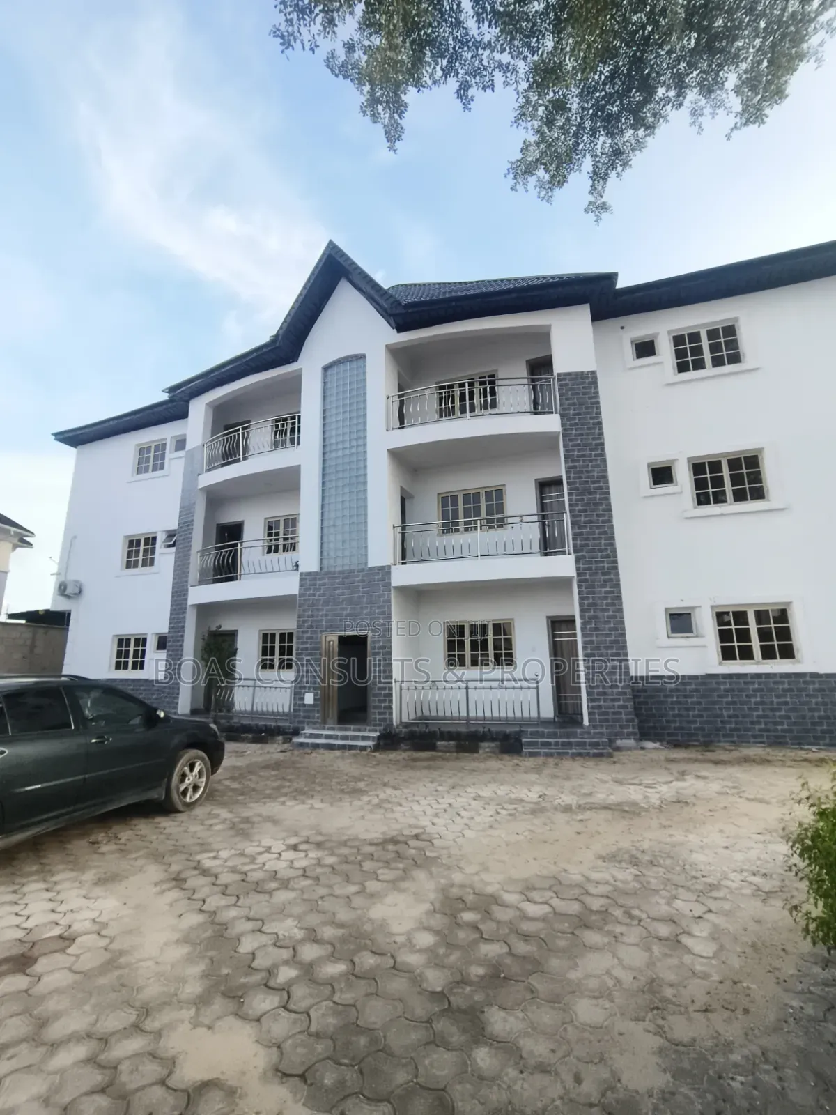 3bdrm Apartment in Ilaje / Lekki for sale