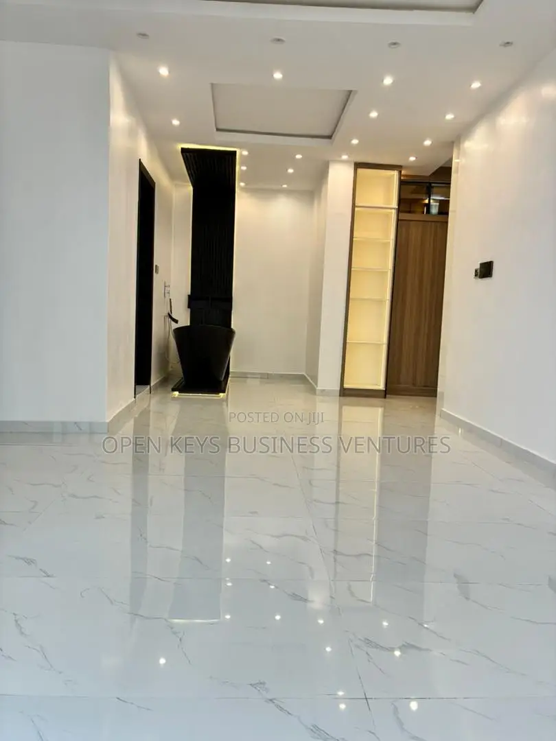 Furnished 4bdrm Duplex in Aare Oluyole for sale
