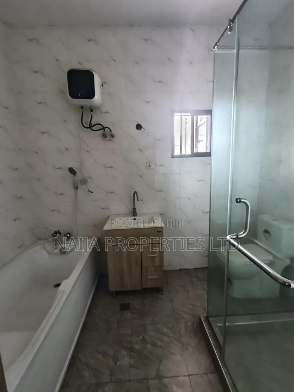 3bdrm Townhouse / Terrace in Off Lekki Coastal, Ogombo for rent