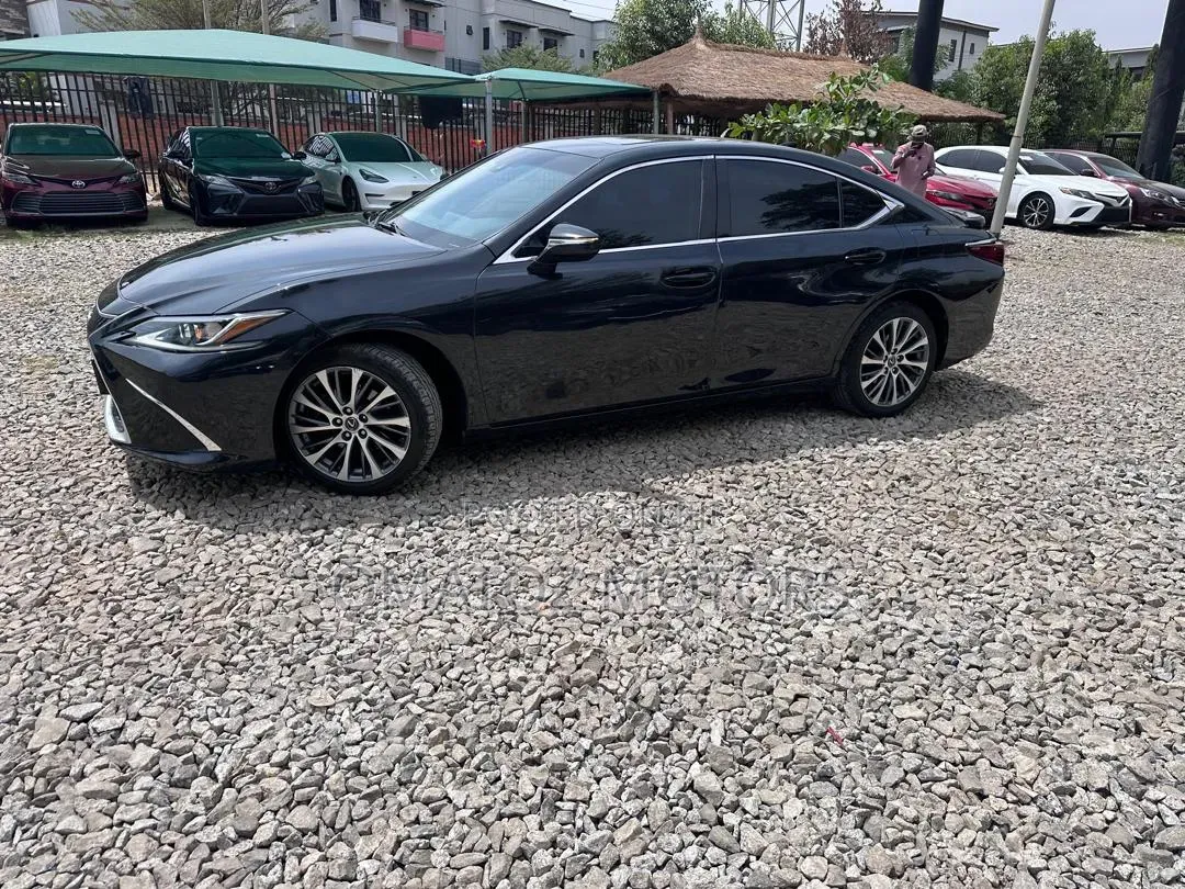 Lexus ES 300h Ultra Luxury 2021 Black