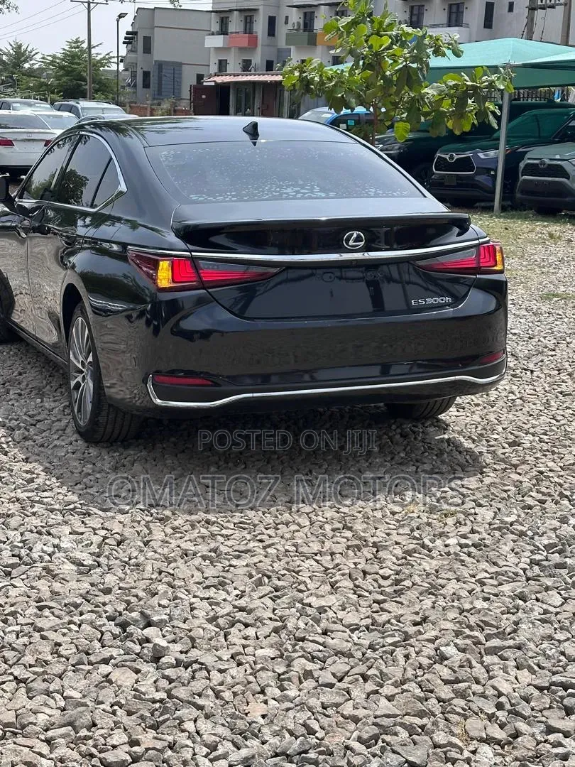 Lexus ES 300h Ultra Luxury 2021 Black