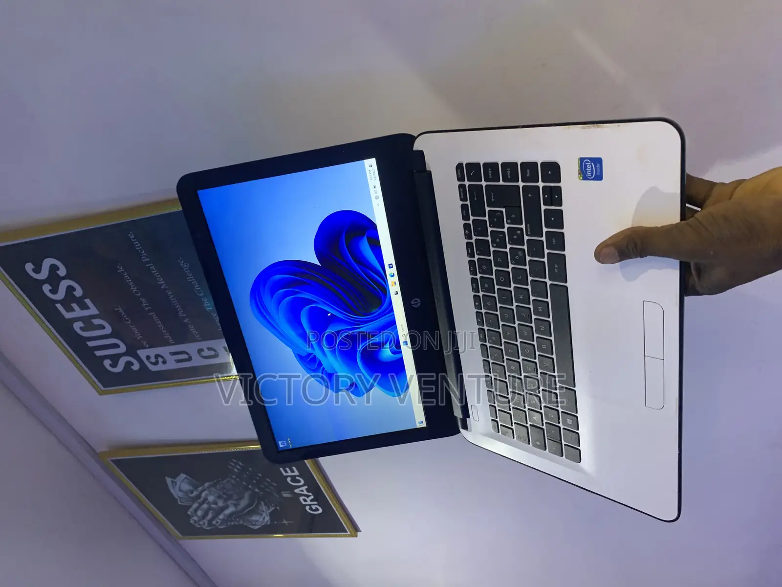 Laptop HP 14-ep0063 2GB Intel Celeron eMMC 32GB