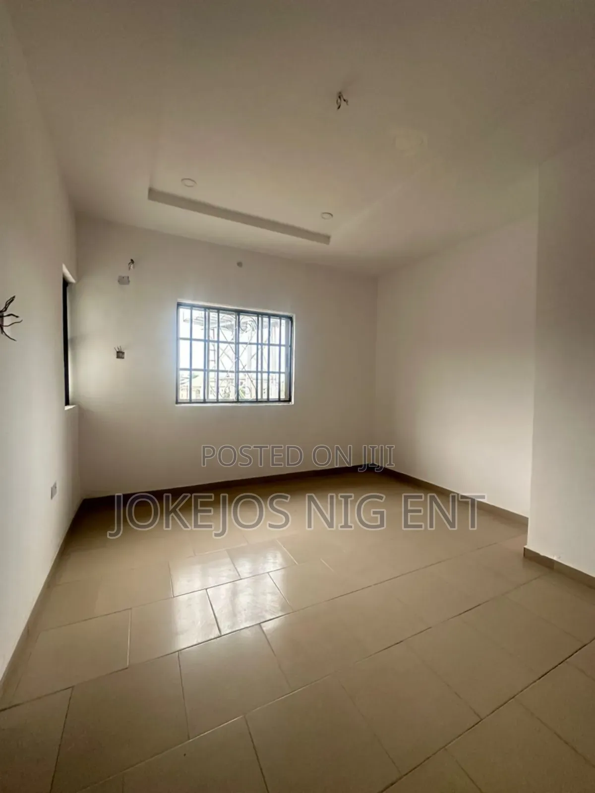 3bdrm Block of Flats in Ikota Gra for sale