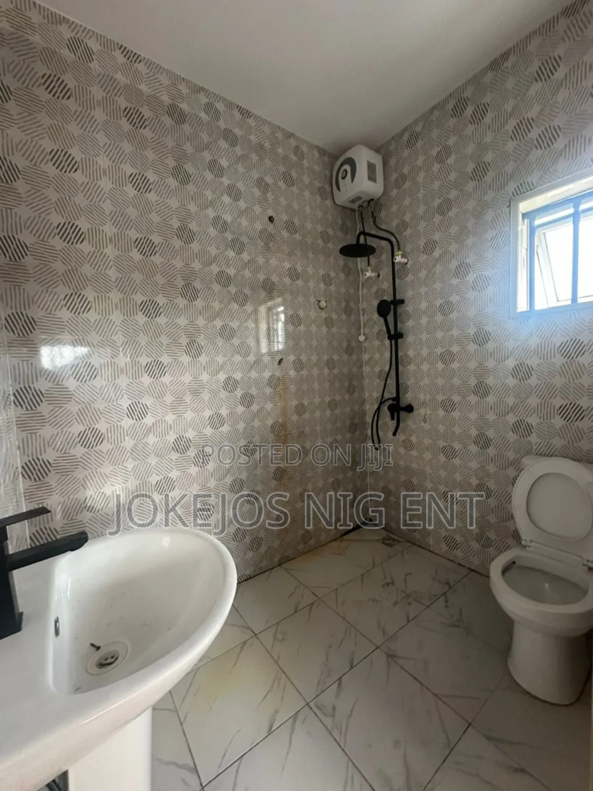 3bdrm Block of Flats in Ikota Gra for sale